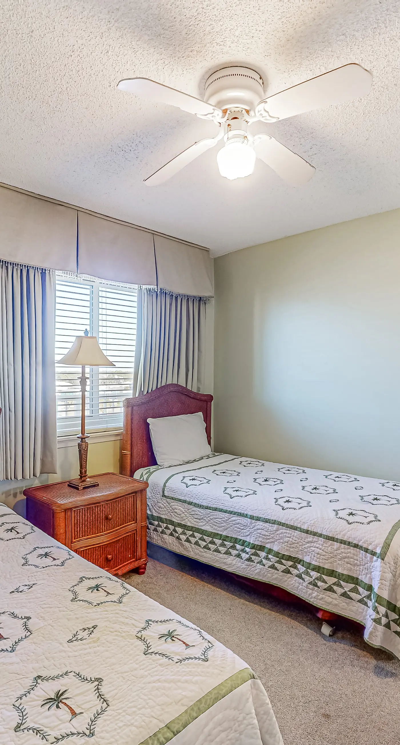 Beach/Gulf-front condo with water views, on-site pool, & private balcony