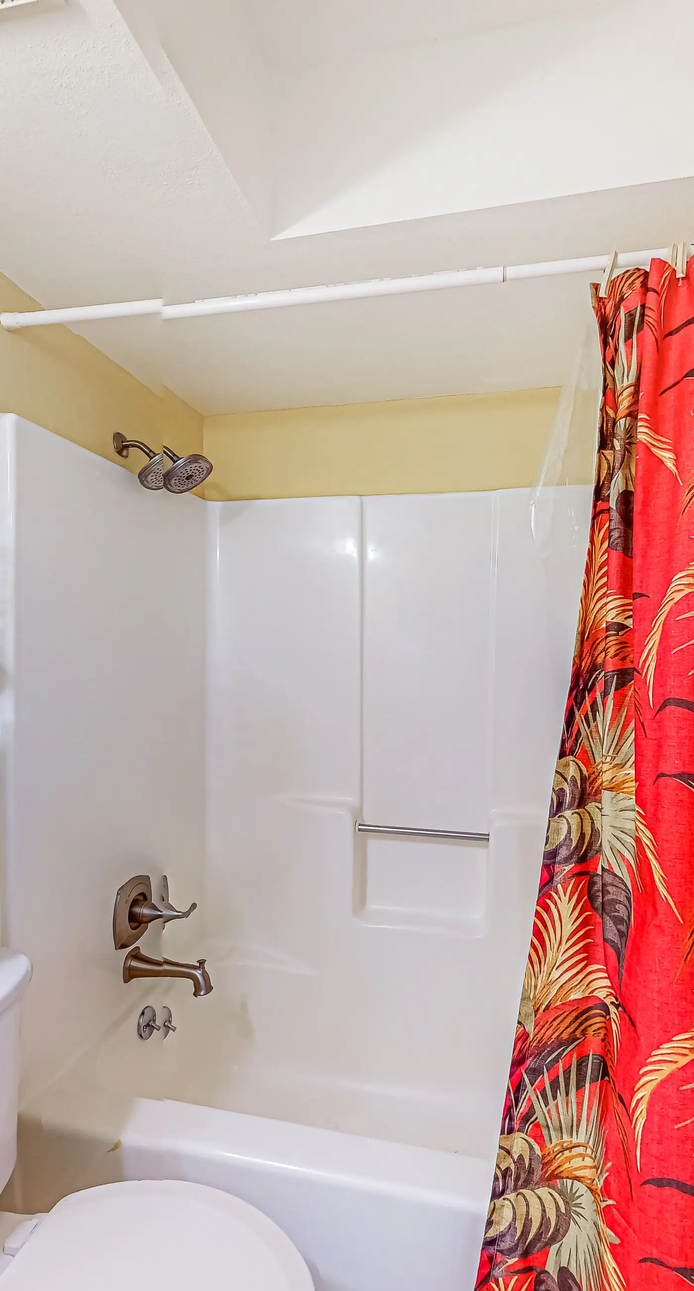 Beach/Gulf-front condo with water views, on-site pool, & private balcony