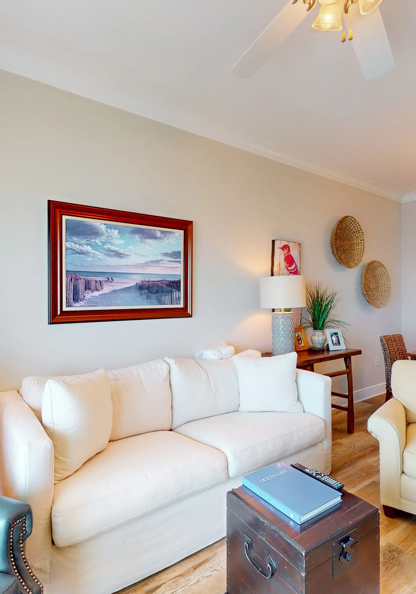Gulf view condo on top floor with pools, hot tubs, saunas, gym & beach access