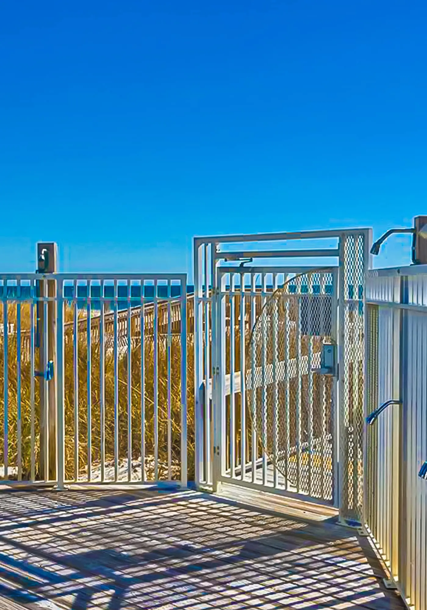 Gulf view condo on top floor with pools, hot tubs, saunas, gym & beach access