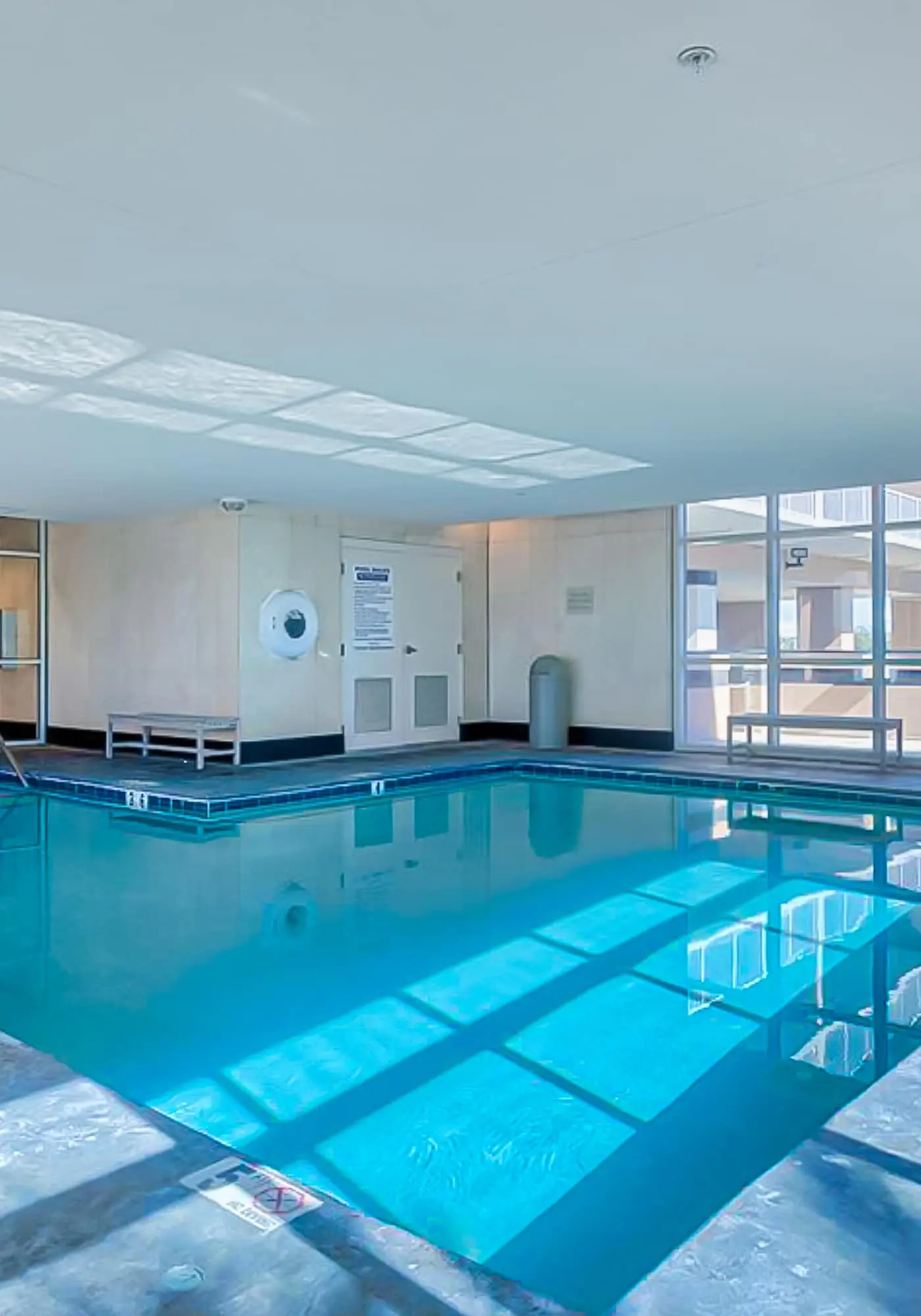 Gulf view condo on top floor with pools, hot tubs, saunas, gym & beach access
