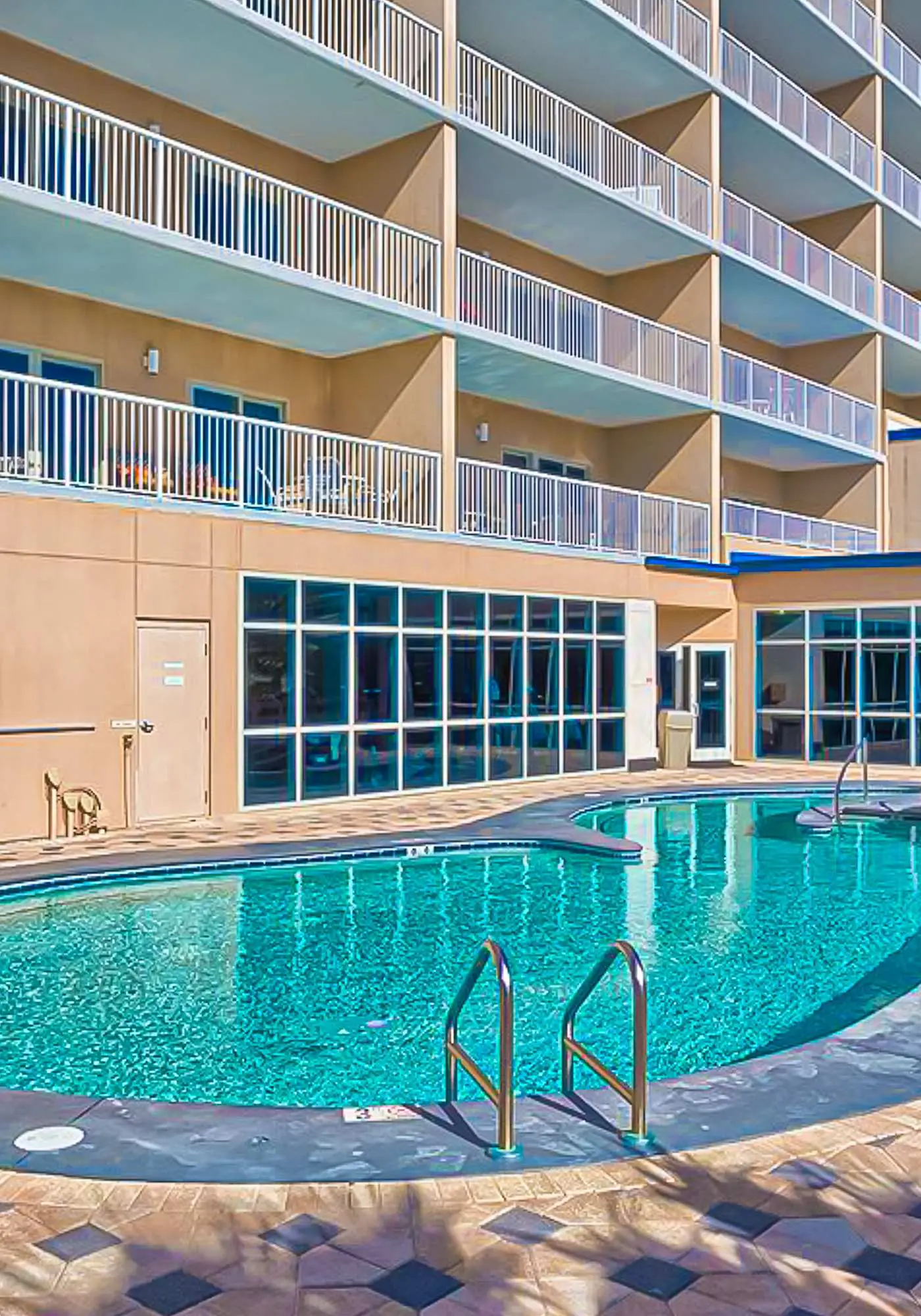 Gulf view condo on top floor with pools, hot tubs, saunas, gym & beach access