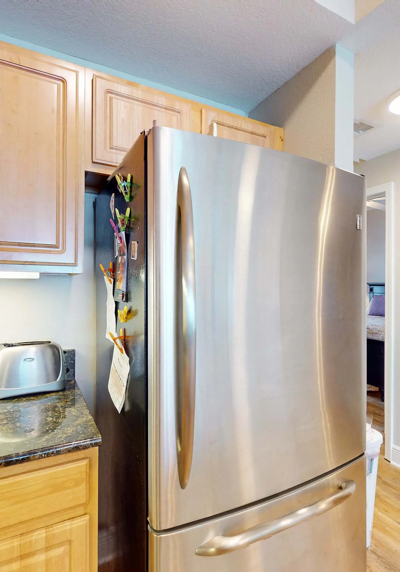 Gulf view condo on top floor with pools, hot tubs, saunas, gym & beach access