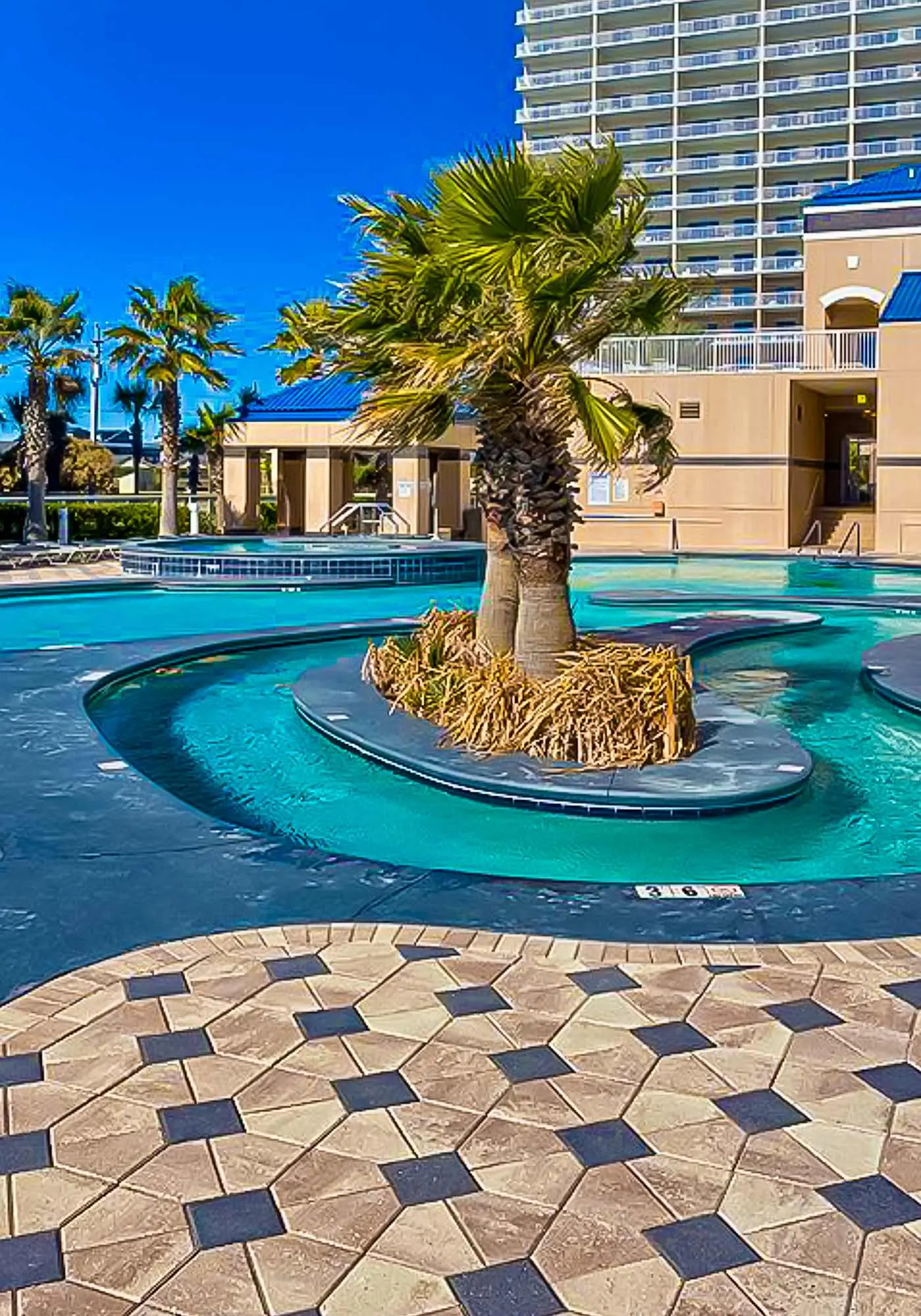 Gulf view condo on top floor with pools, hot tubs, saunas, gym & beach access