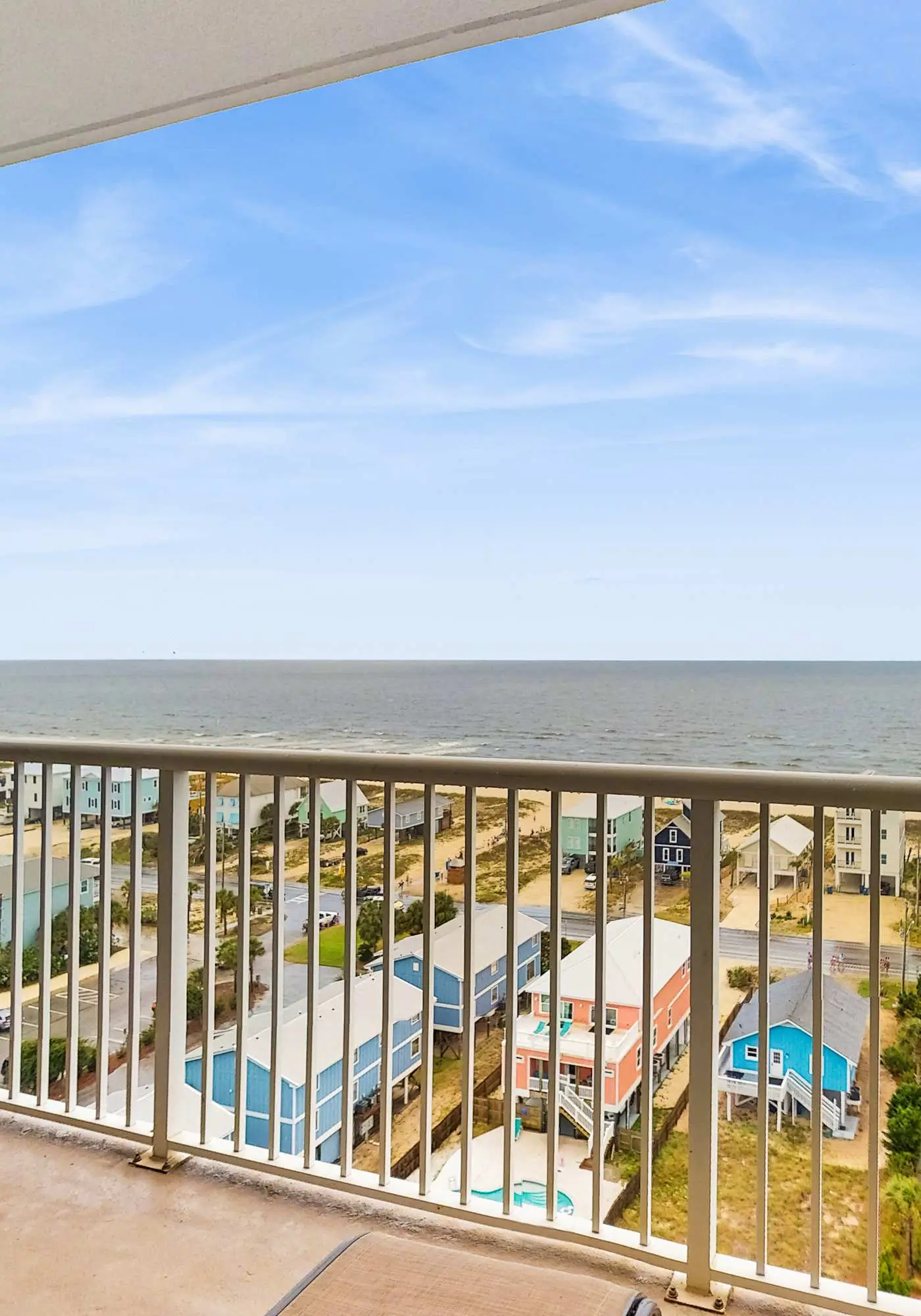 Gulf-view retreat with washer,dryer, AC, pool, sauna, & fitness center