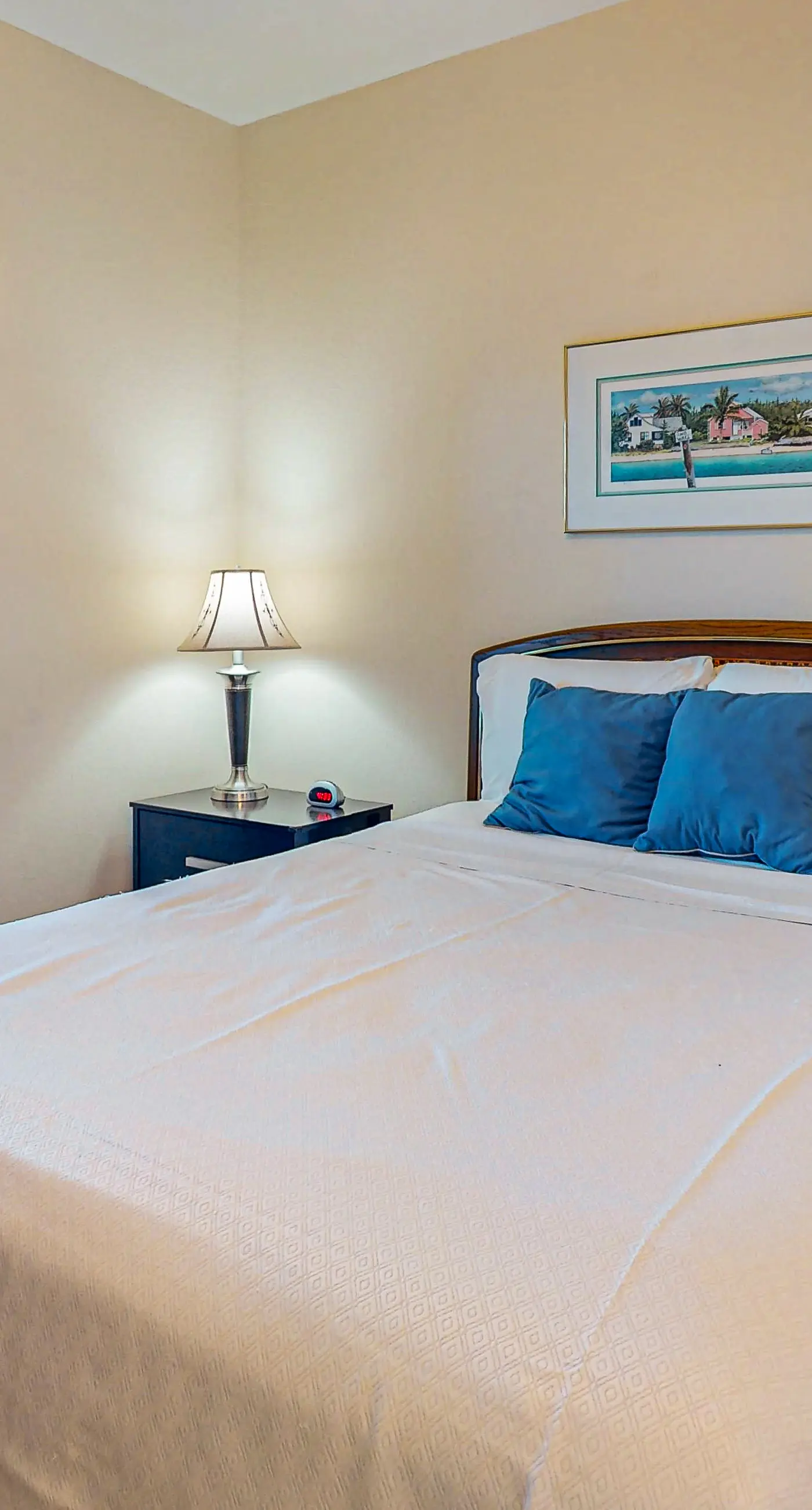 Ocean-view condo w/skywalk to beach, indoor/outdoor pools, lazy river, WiFi, W/D