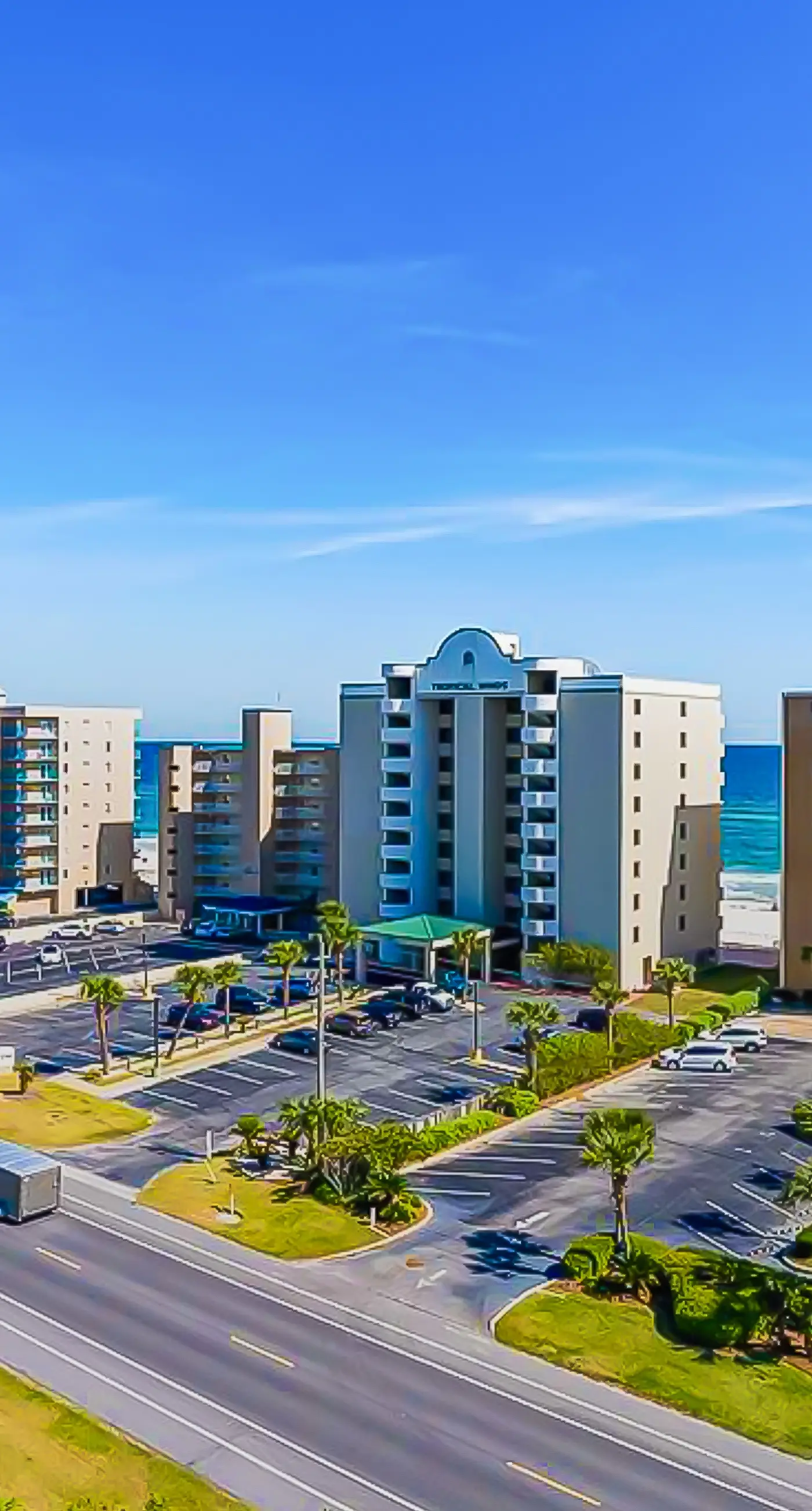 Ocean-view condo w/skywalk to beach, indoor/outdoor pools, lazy river, WiFi, W/D