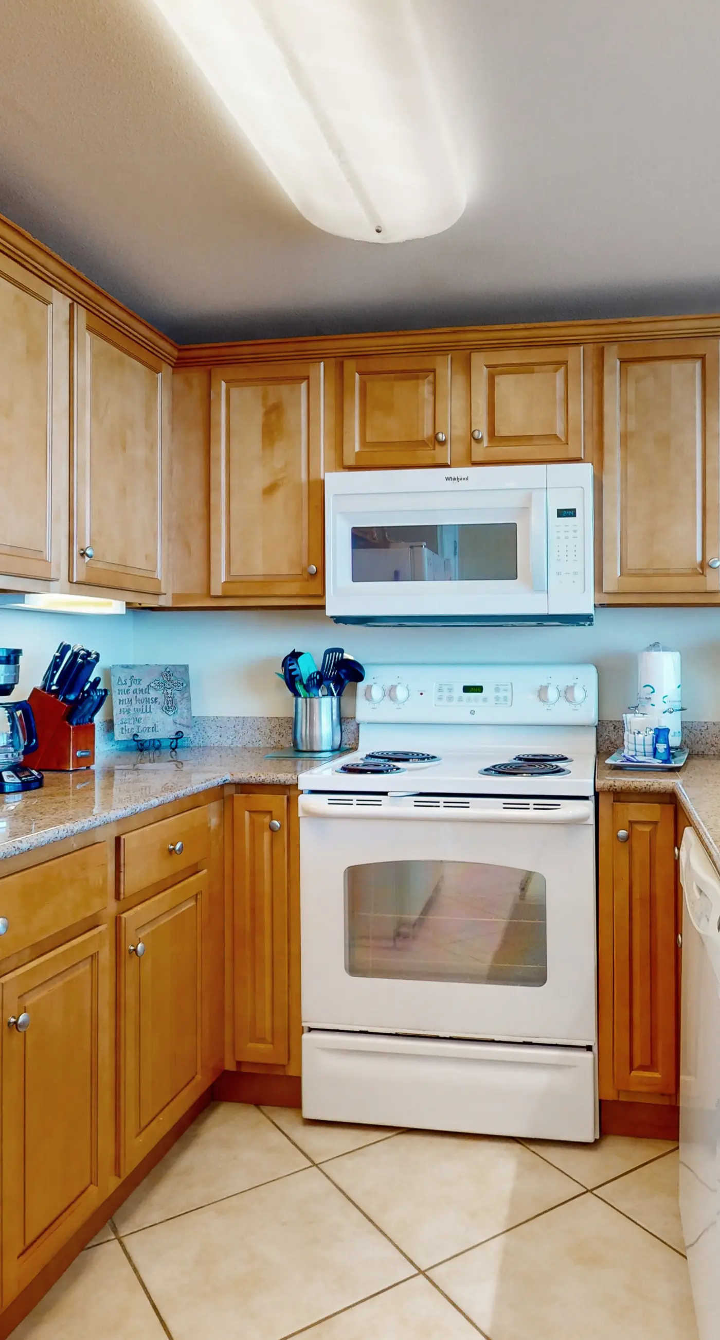 Waterfront condo with pool, piers & breathtaking balcony views