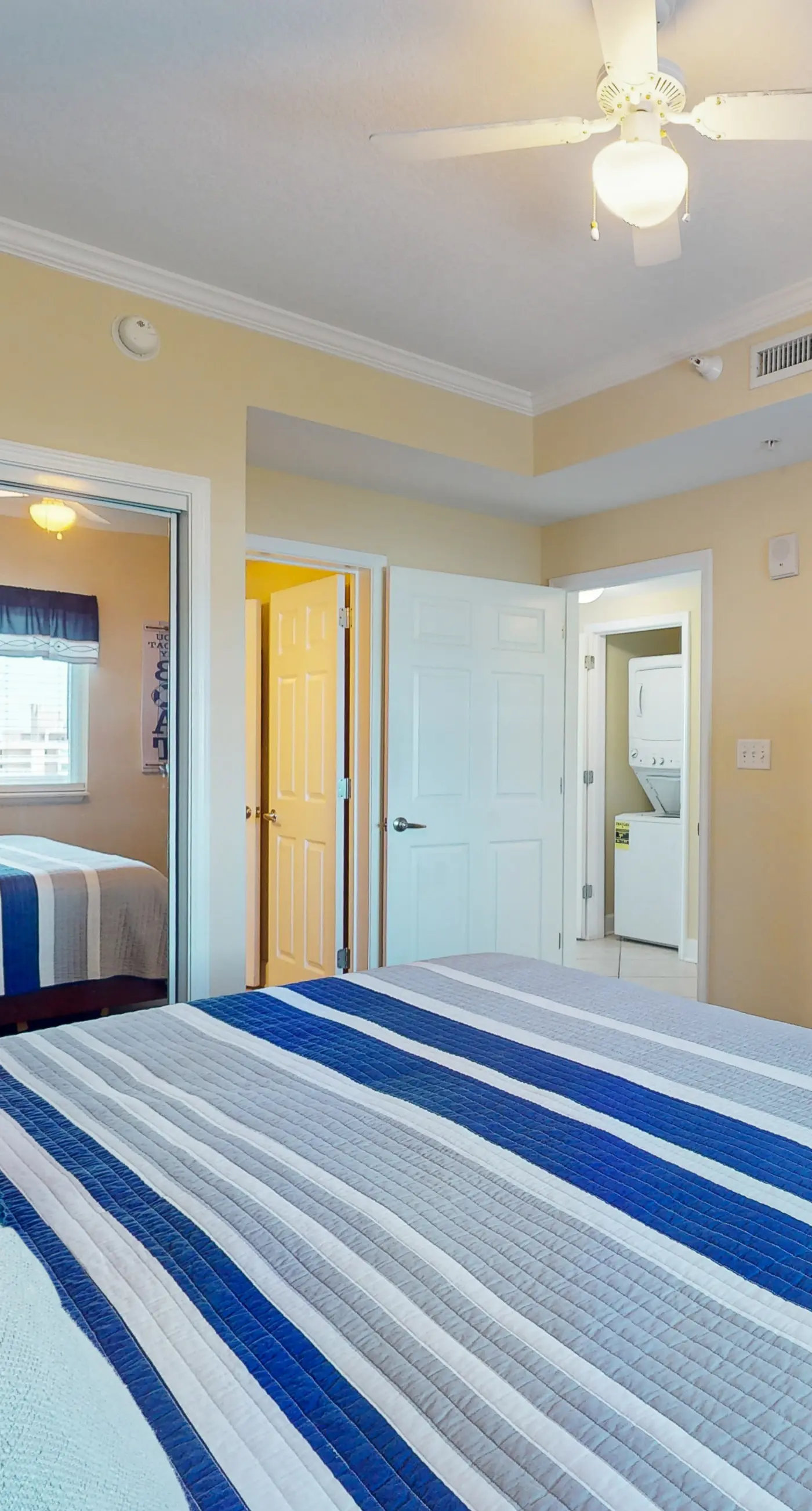 Waterfront condo with pool, piers & breathtaking balcony views