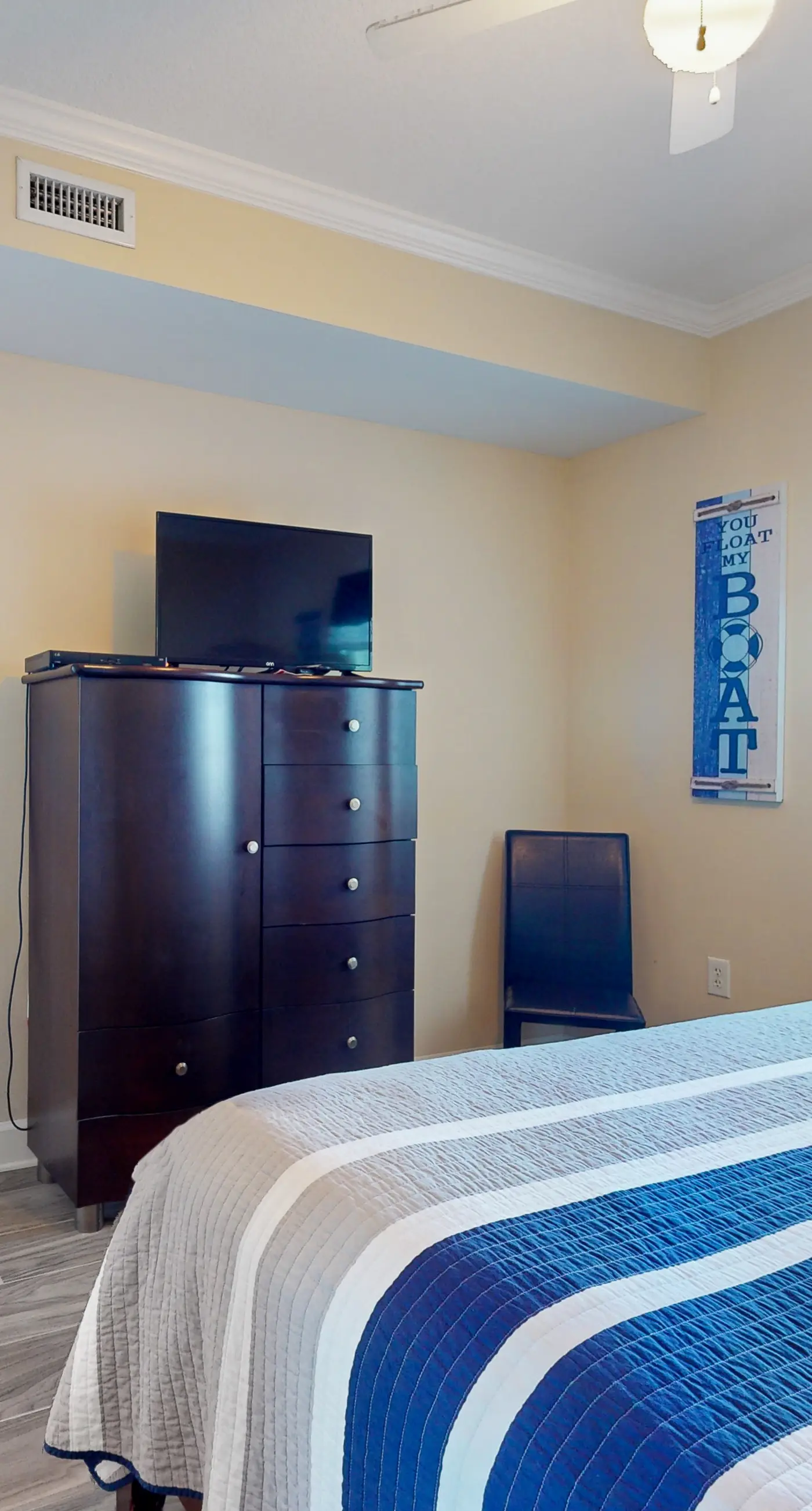 Waterfront condo with pool, piers & breathtaking balcony views