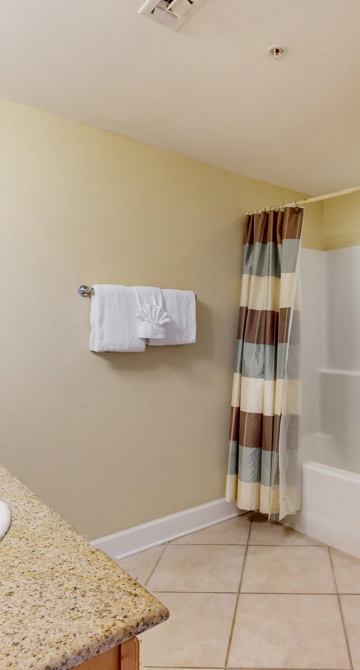 Waterfront condo with pool, piers & breathtaking balcony views