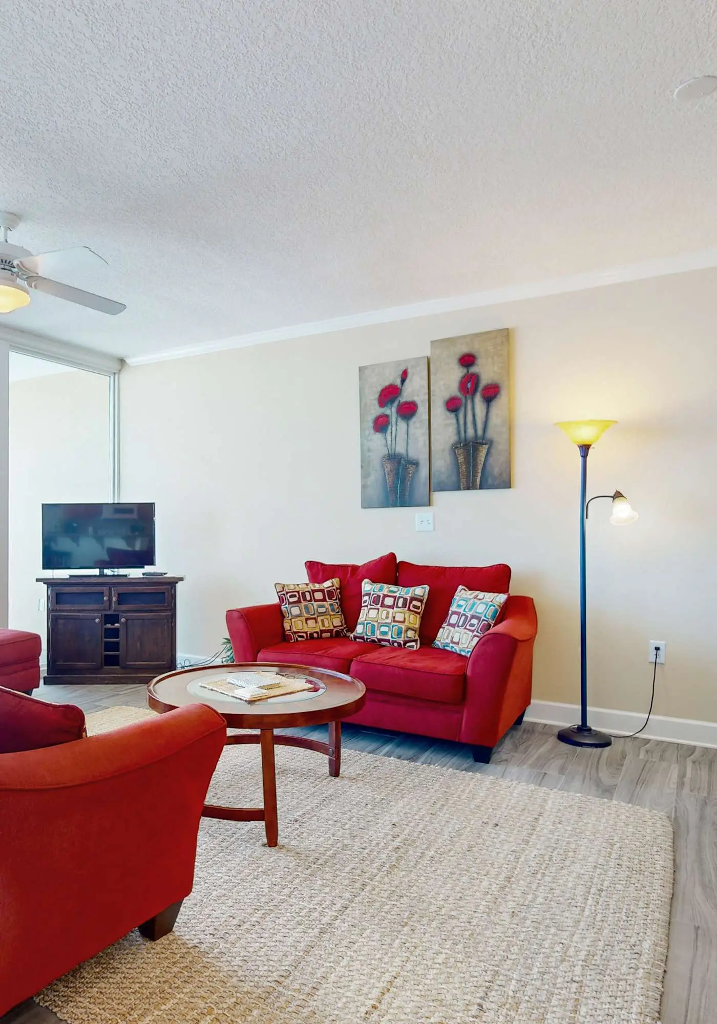 Waterfront condo with pool, piers & breathtaking balcony views