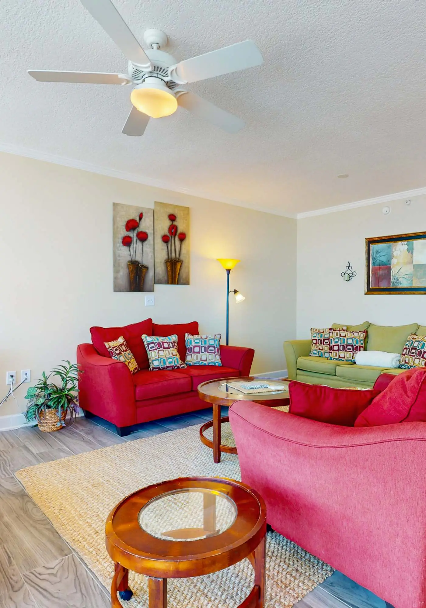 Waterfront condo with pool, piers & breathtaking balcony views