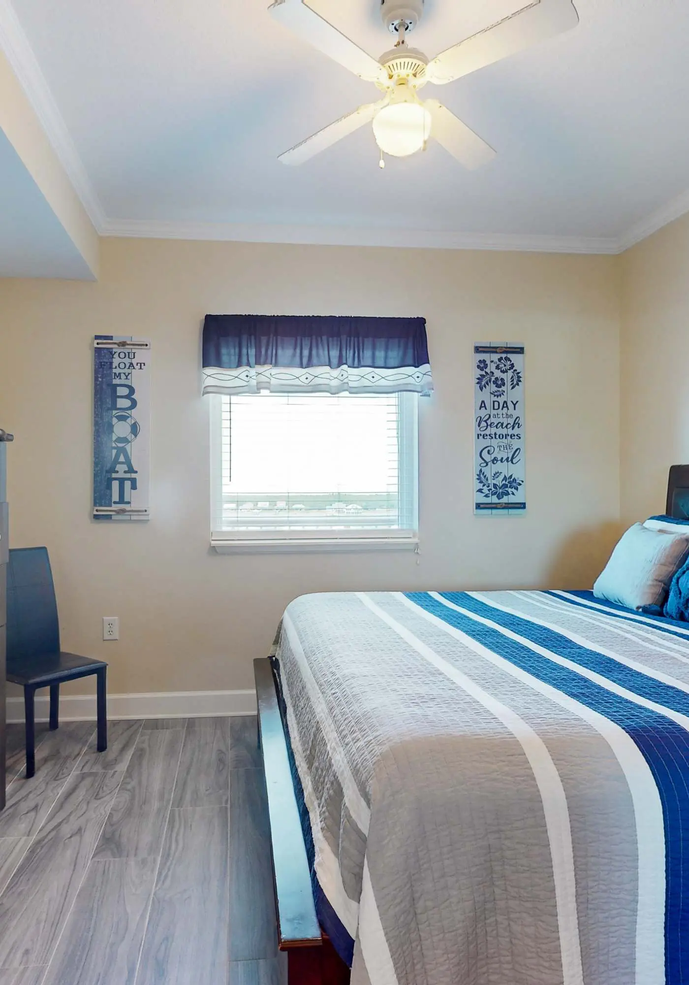 Waterfront condo with pool, piers & breathtaking balcony views