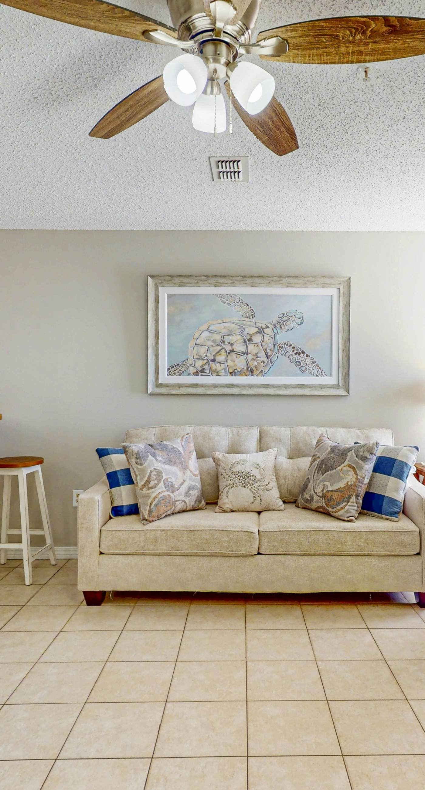 Beachfront condo with pool, private balcony, and washer and dryer