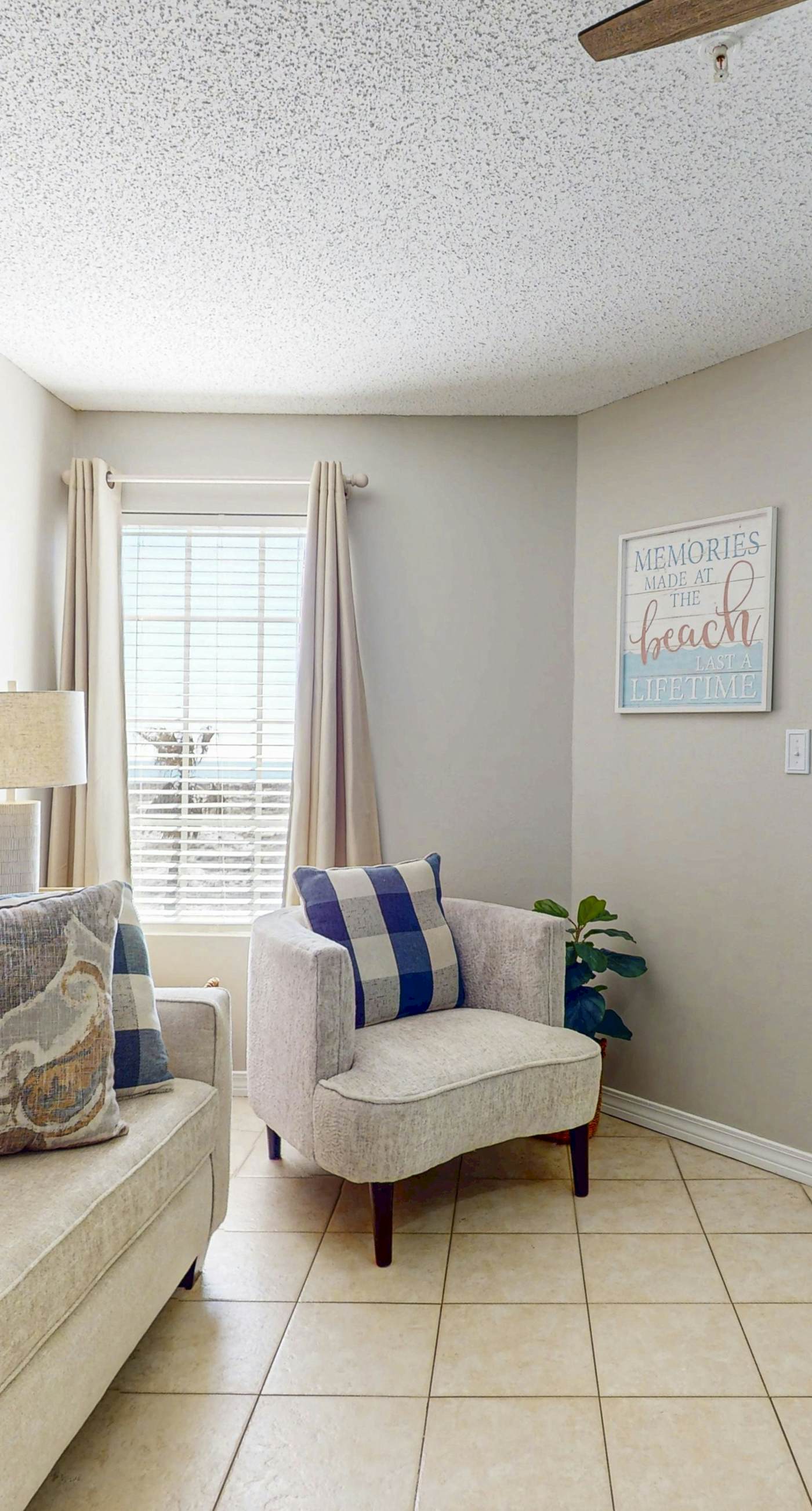 Beachfront condo with pool, private balcony, and washer and dryer