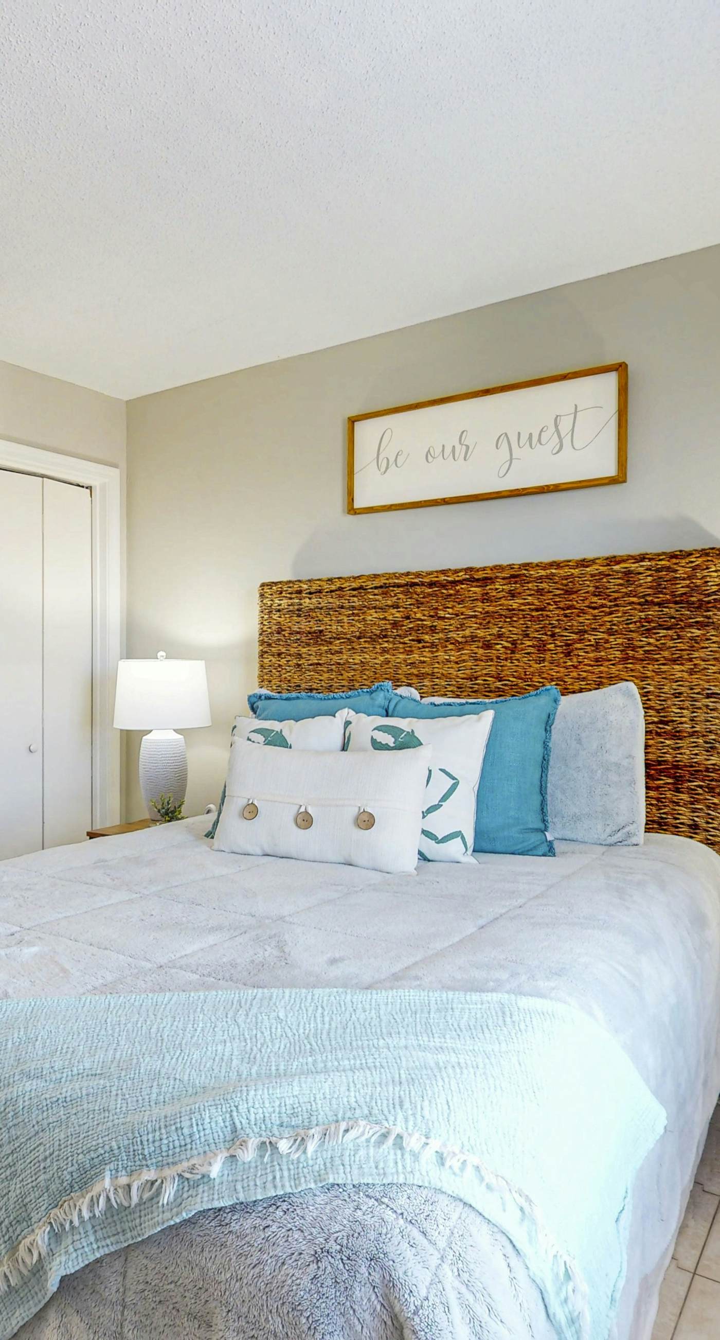 Beachfront condo with pool, private balcony, and washer and dryer