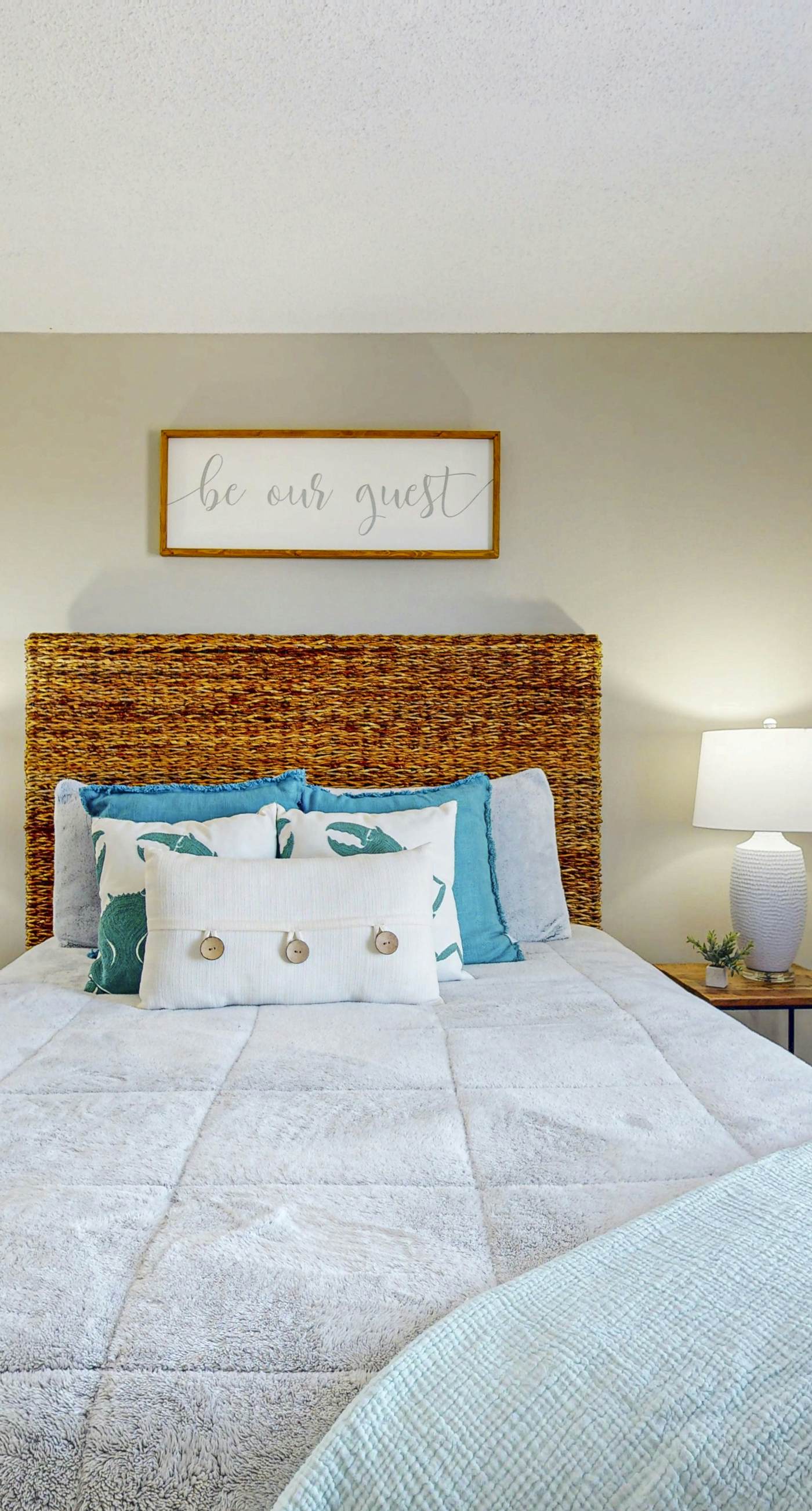 Beachfront condo with pool, private balcony, and washer and dryer