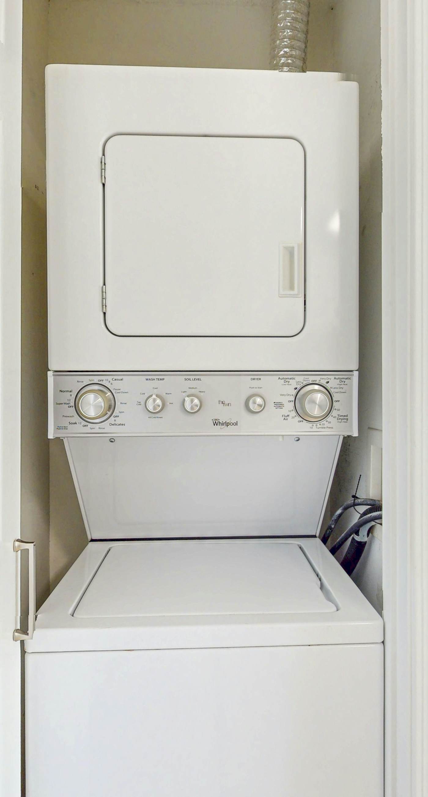 Beachfront condo with pool, private balcony, and washer and dryer