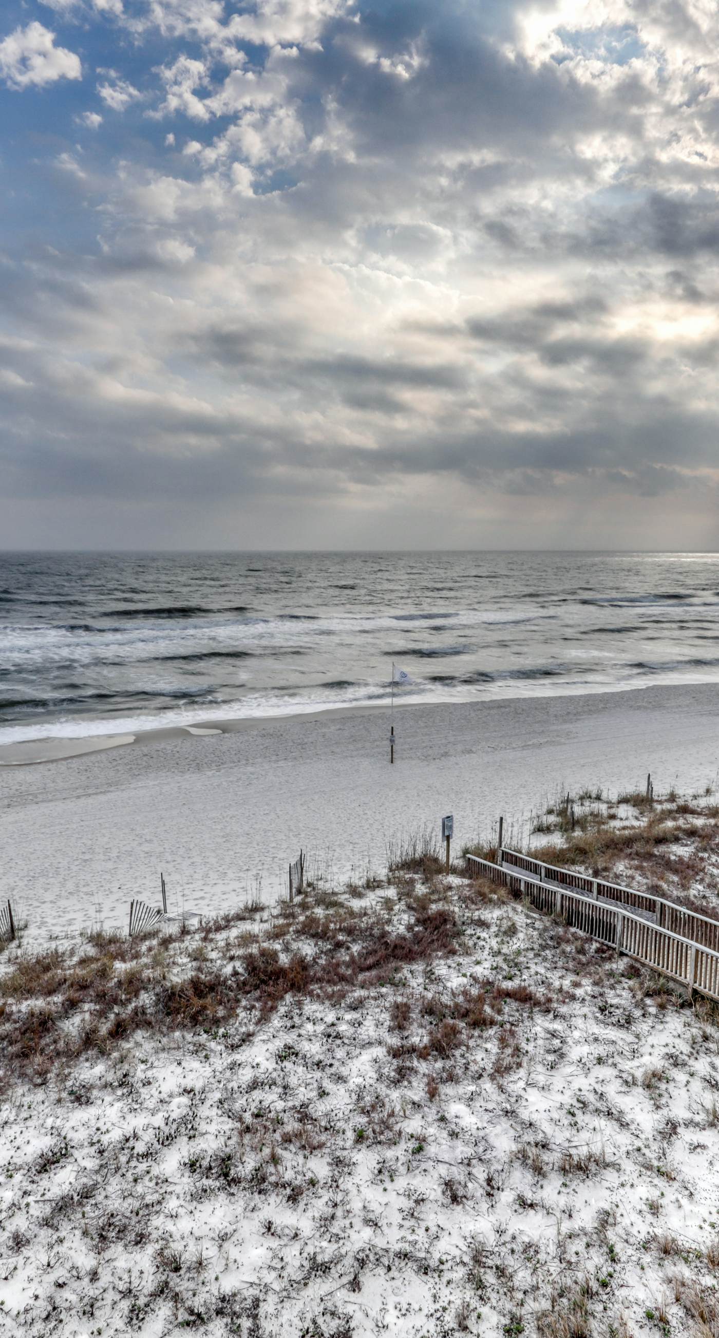 Gulf front condo with great views, shared pools & beach access