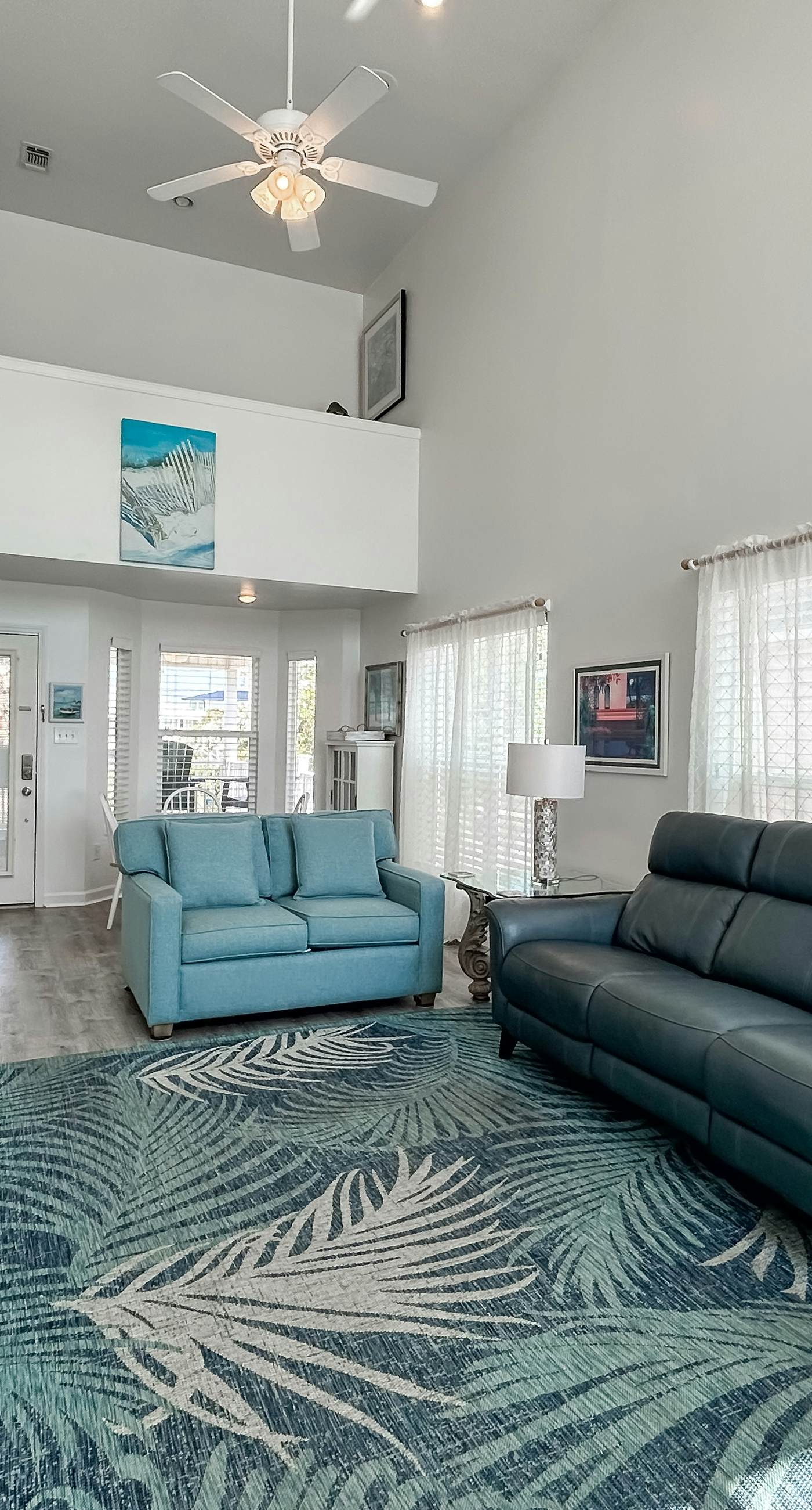 Waterview getaway with Private Pier, Balcony and Kayaks