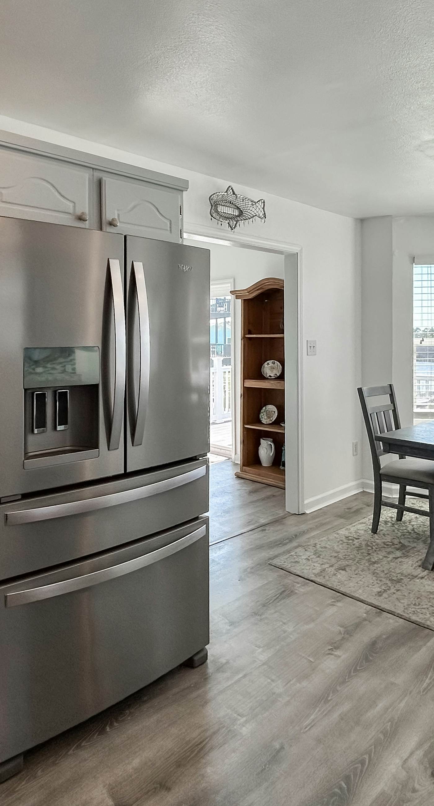 Waterview getaway with Private Pier, Balcony and Kayaks