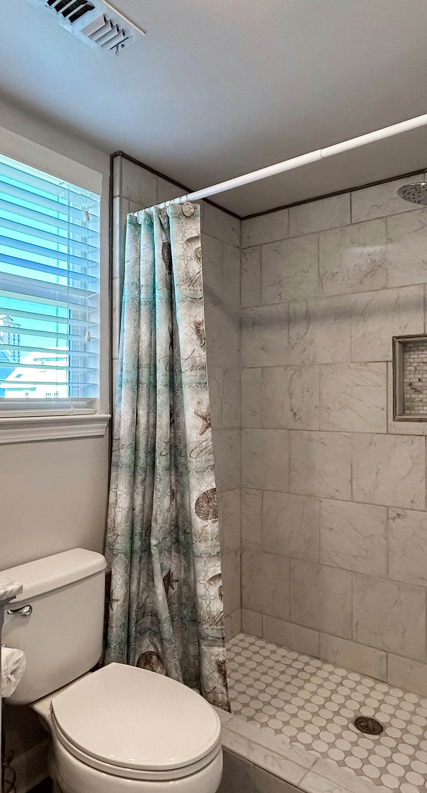 Waterview getaway with Private Pier, Balcony and Kayaks