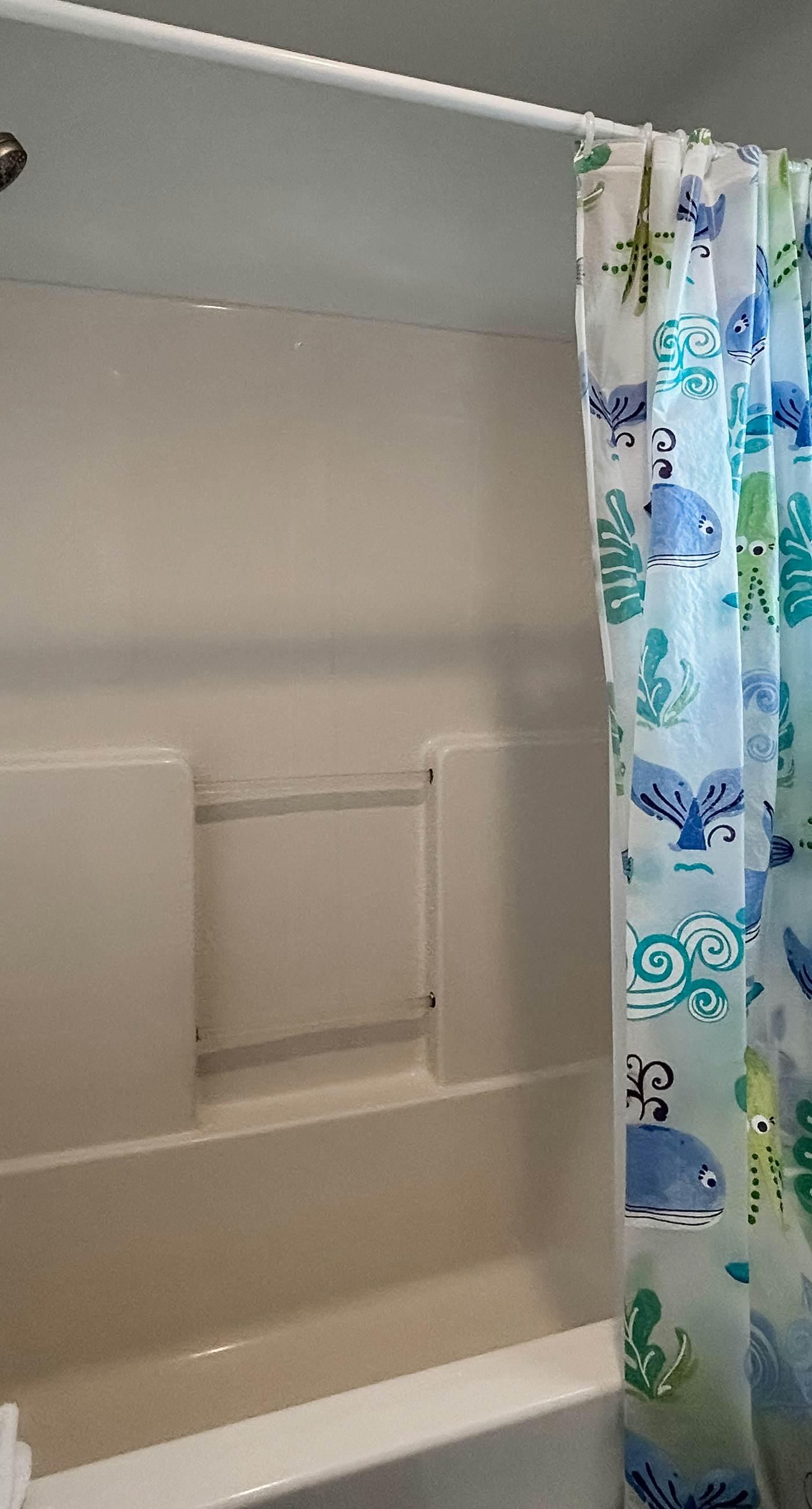 Waterview getaway with Private Pier, Balcony and Kayaks