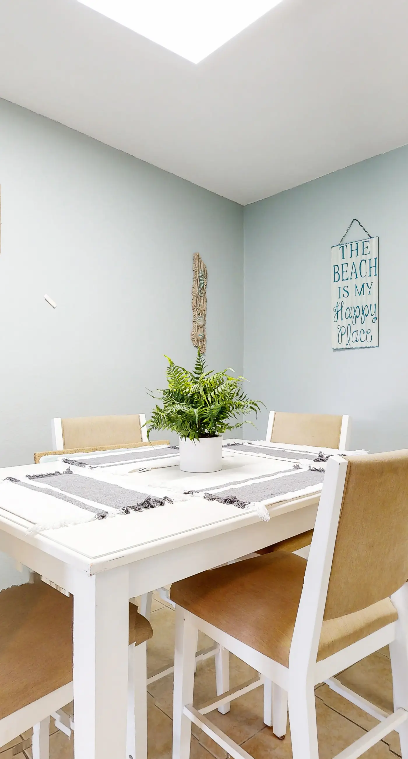 Charming condo near beach & entertainment with shared pool