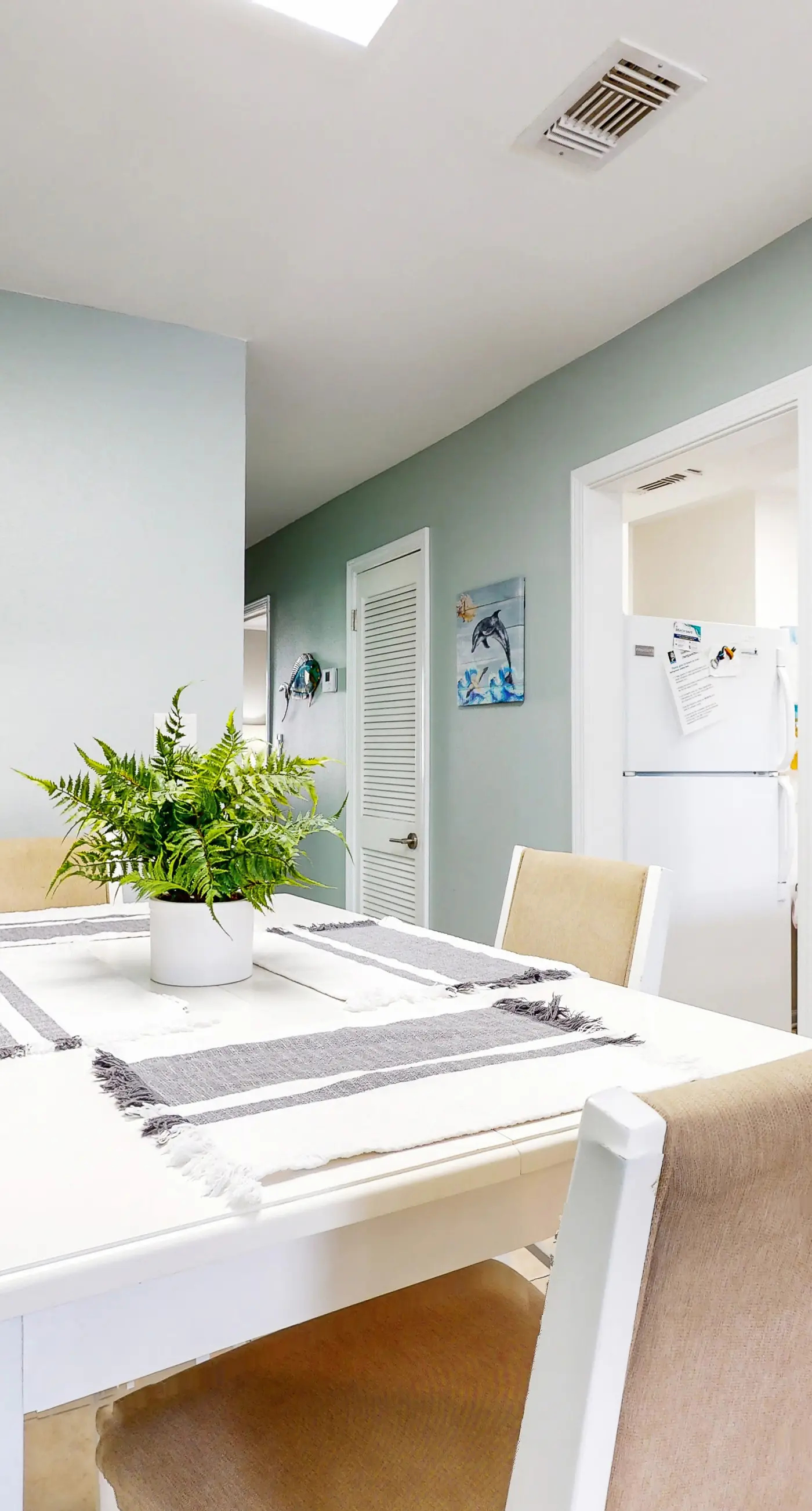 Charming condo near beach & entertainment with shared pool