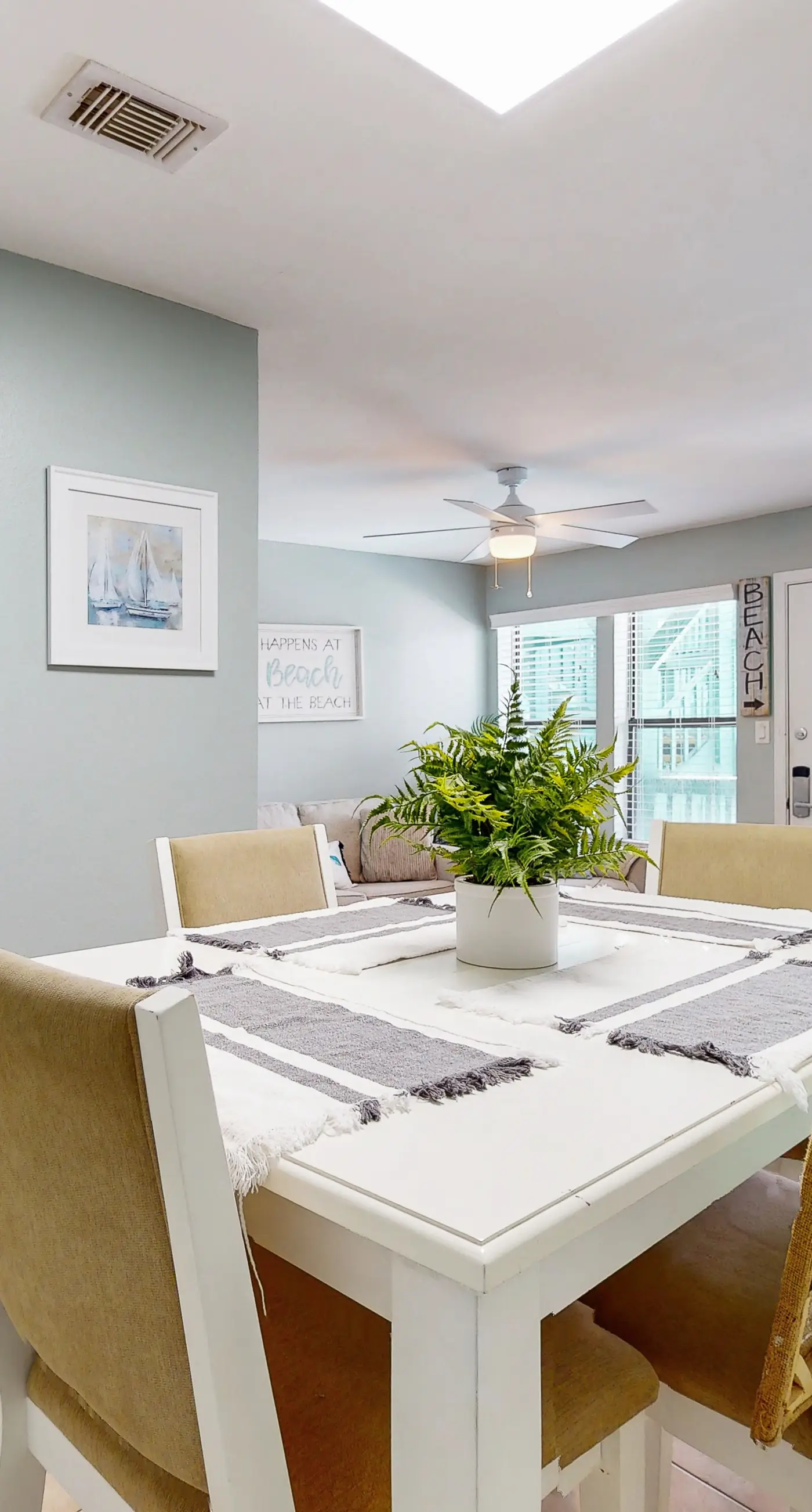 Charming condo near beach & entertainment with shared pool