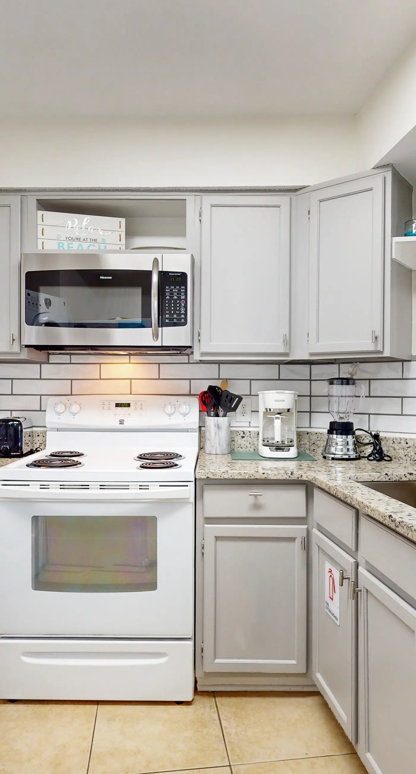 Charming condo near beach & entertainment with shared pool