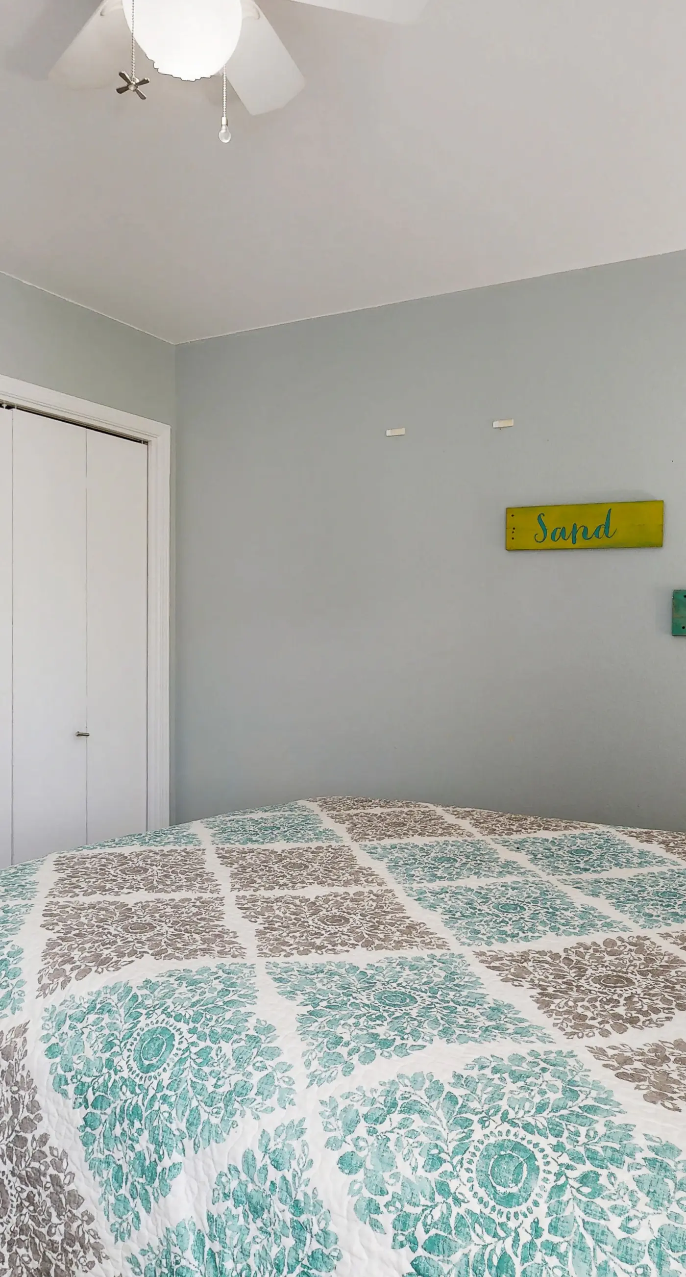 Charming condo near beach & entertainment with shared pool