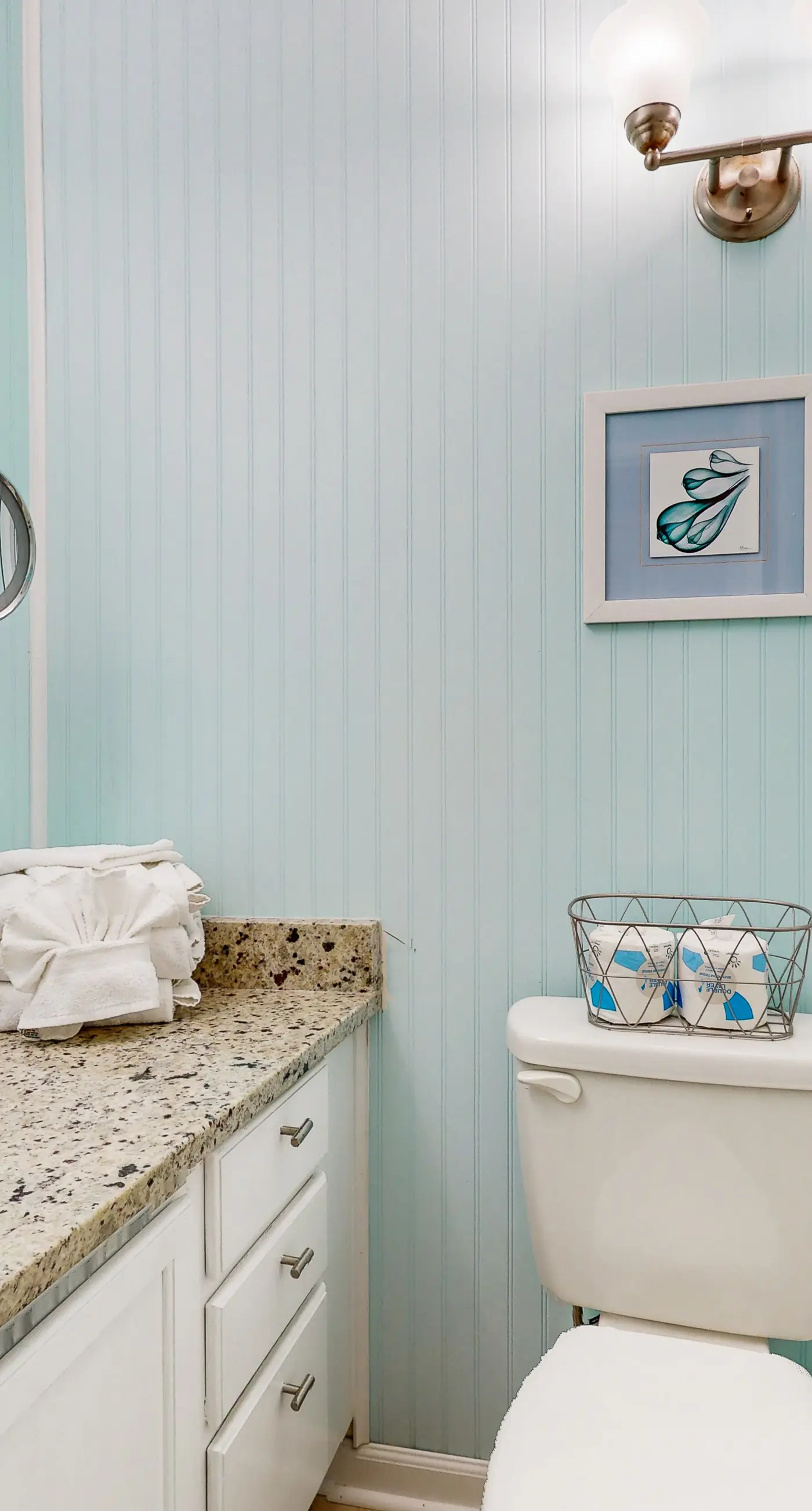 Charming condo near beach & entertainment with shared pool