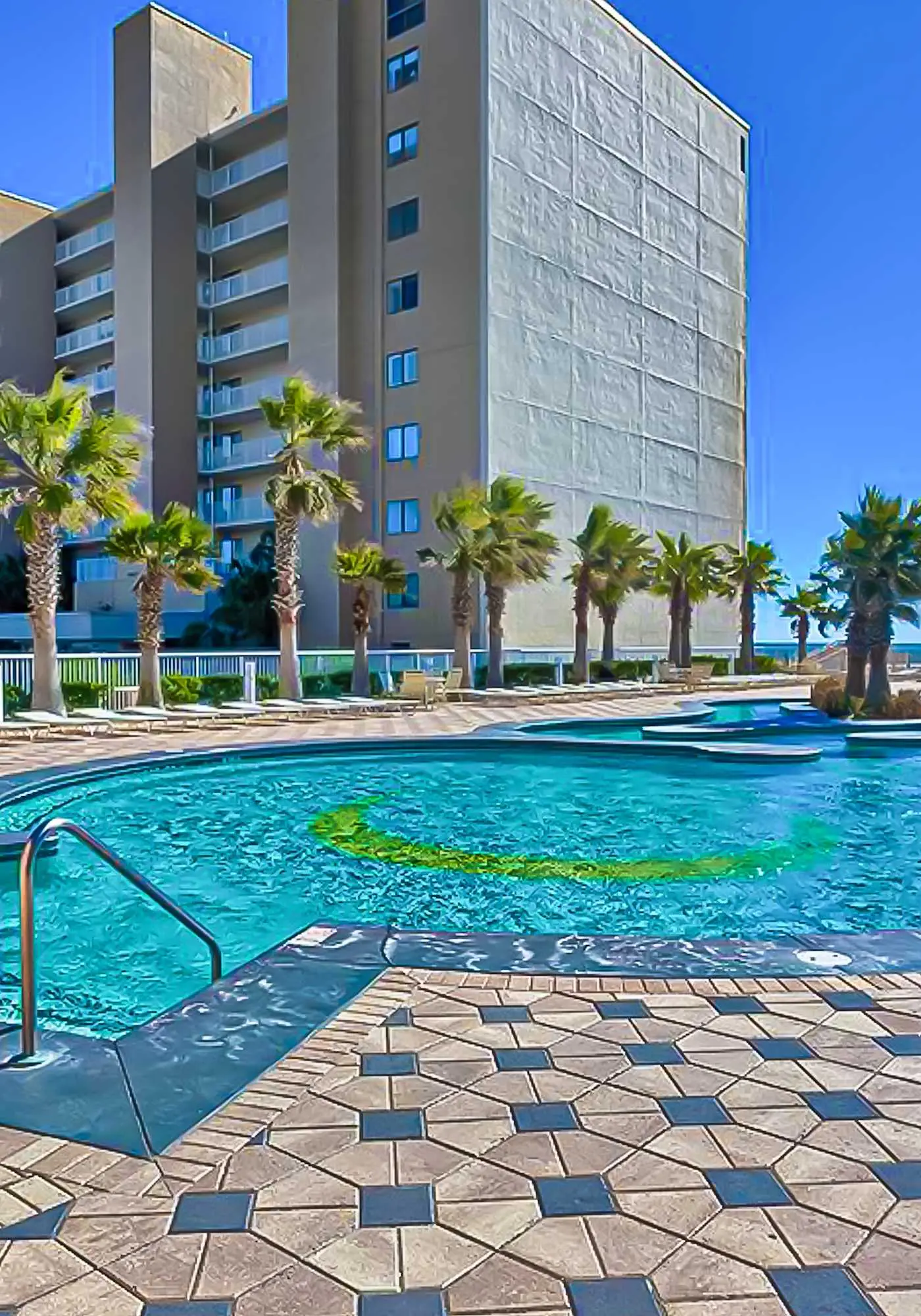 Beachview condo with shared indoor and outdoor pool, beach acces, and WIFI