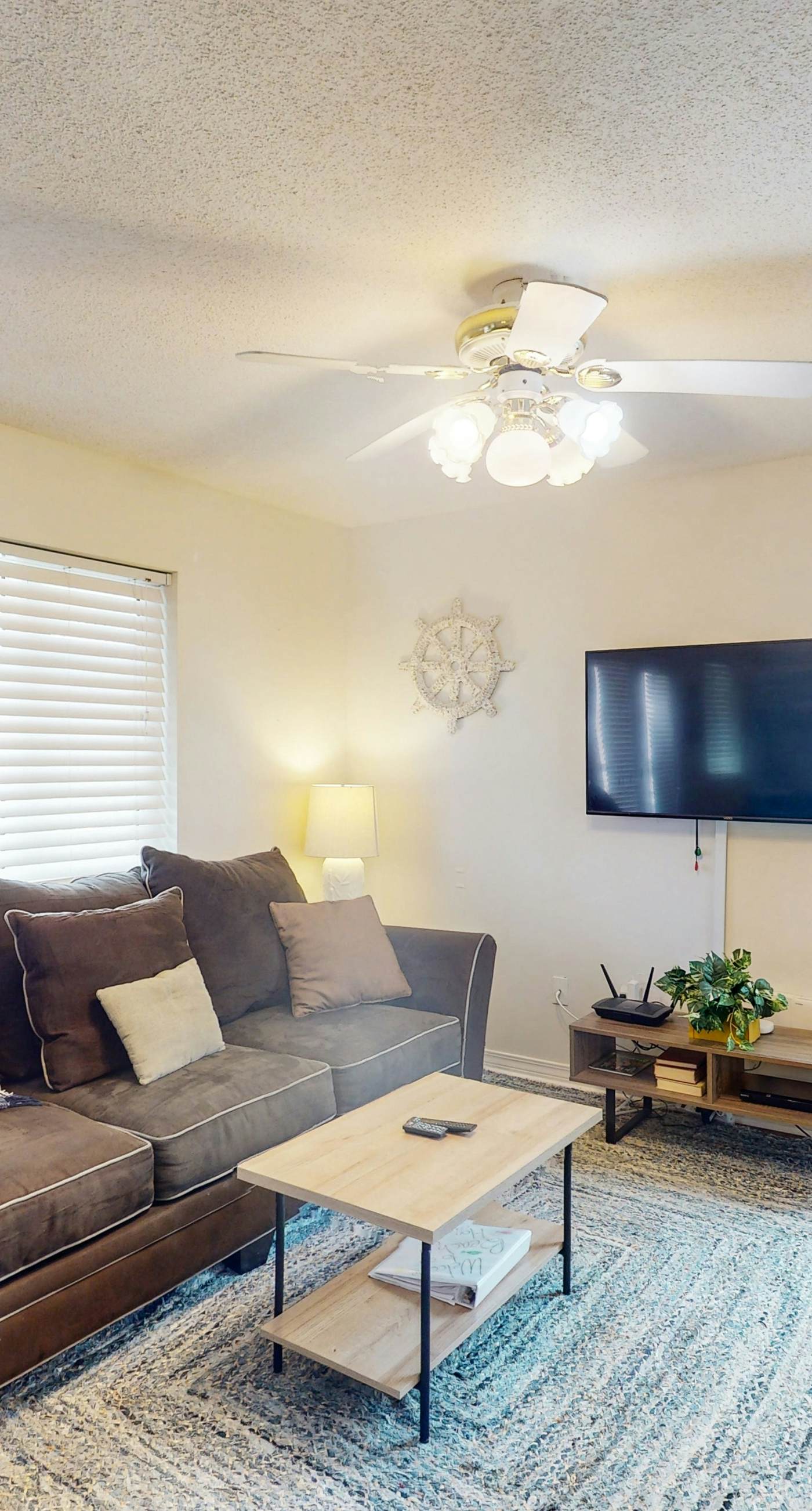 Entire Gulf view duplex with decks, beach access & shared pool, hot tub