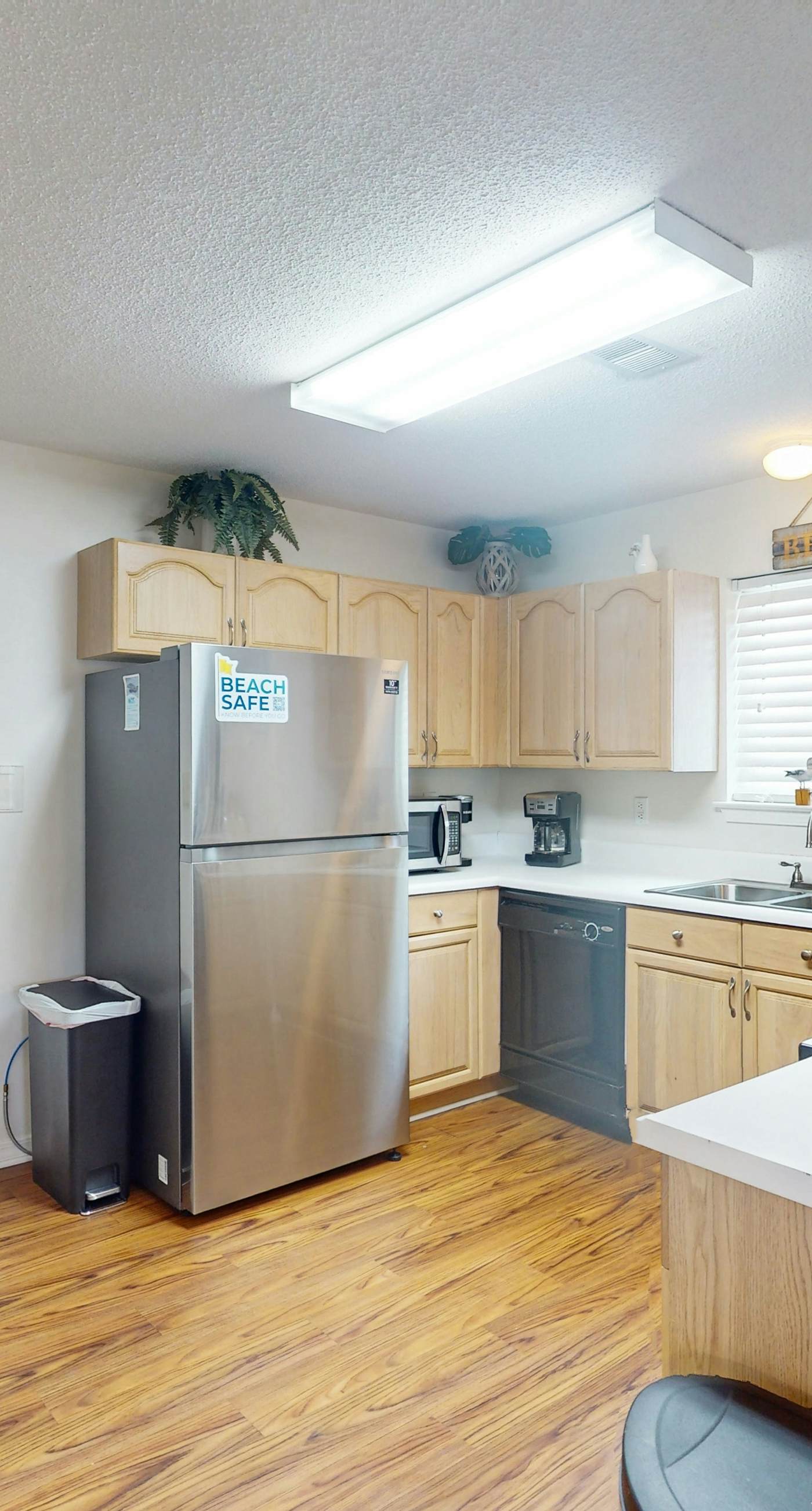 Entire Gulf view duplex with decks, beach access & shared pool, hot tub