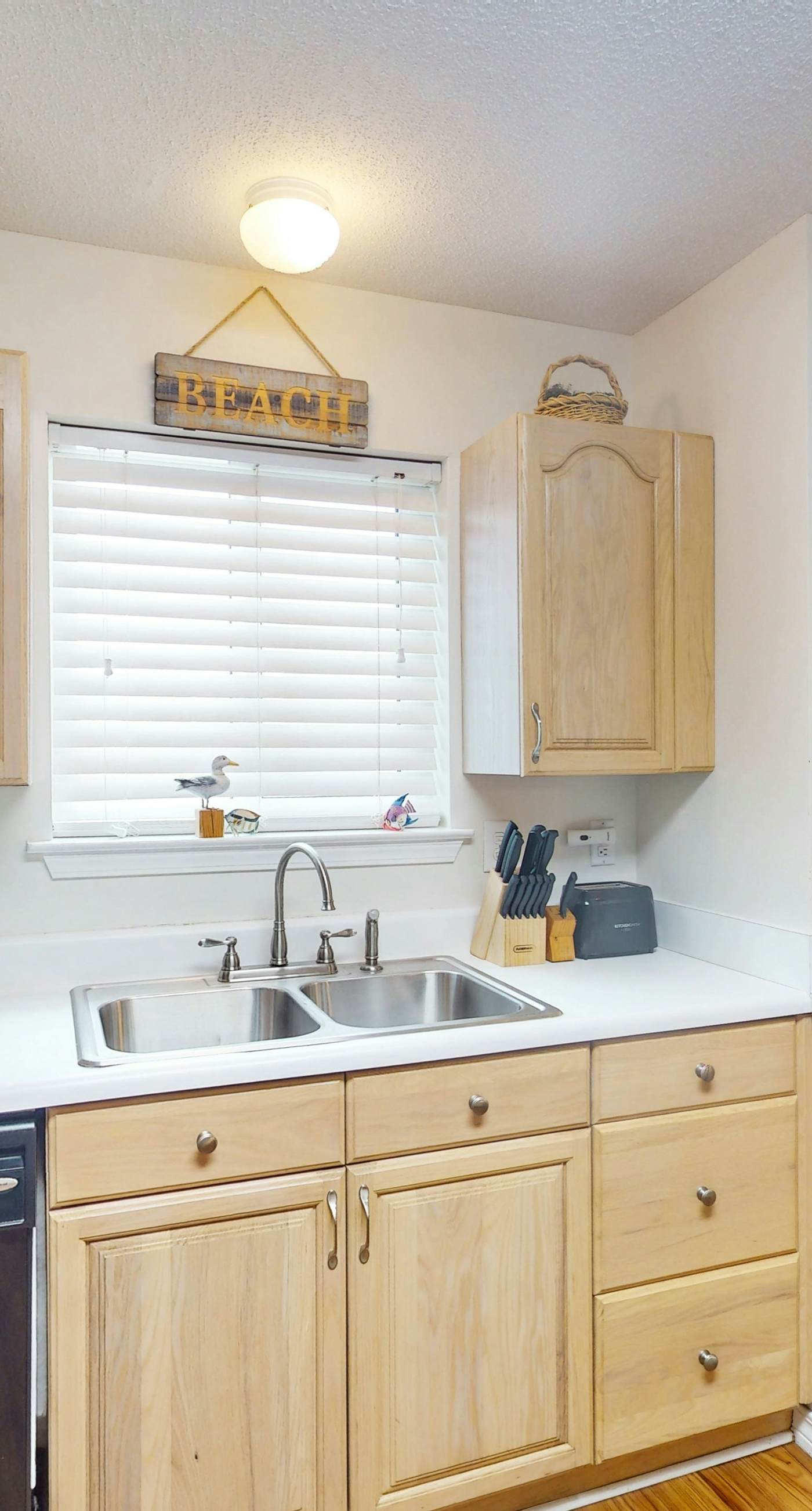 Entire Gulf view duplex with decks, beach access & shared pool, hot tub