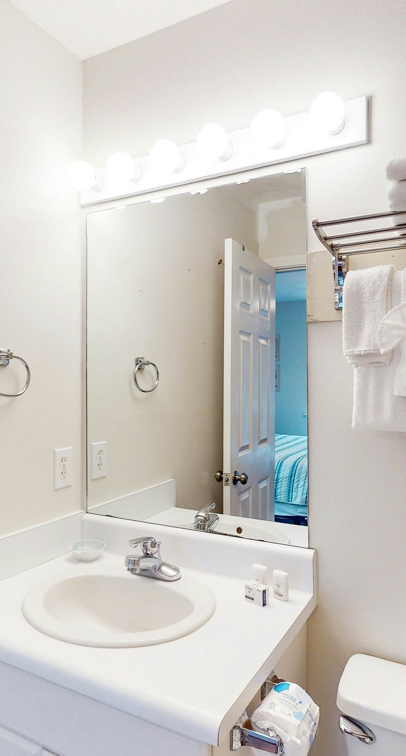 Entire Gulf view duplex with decks, beach access & shared pool, hot tub