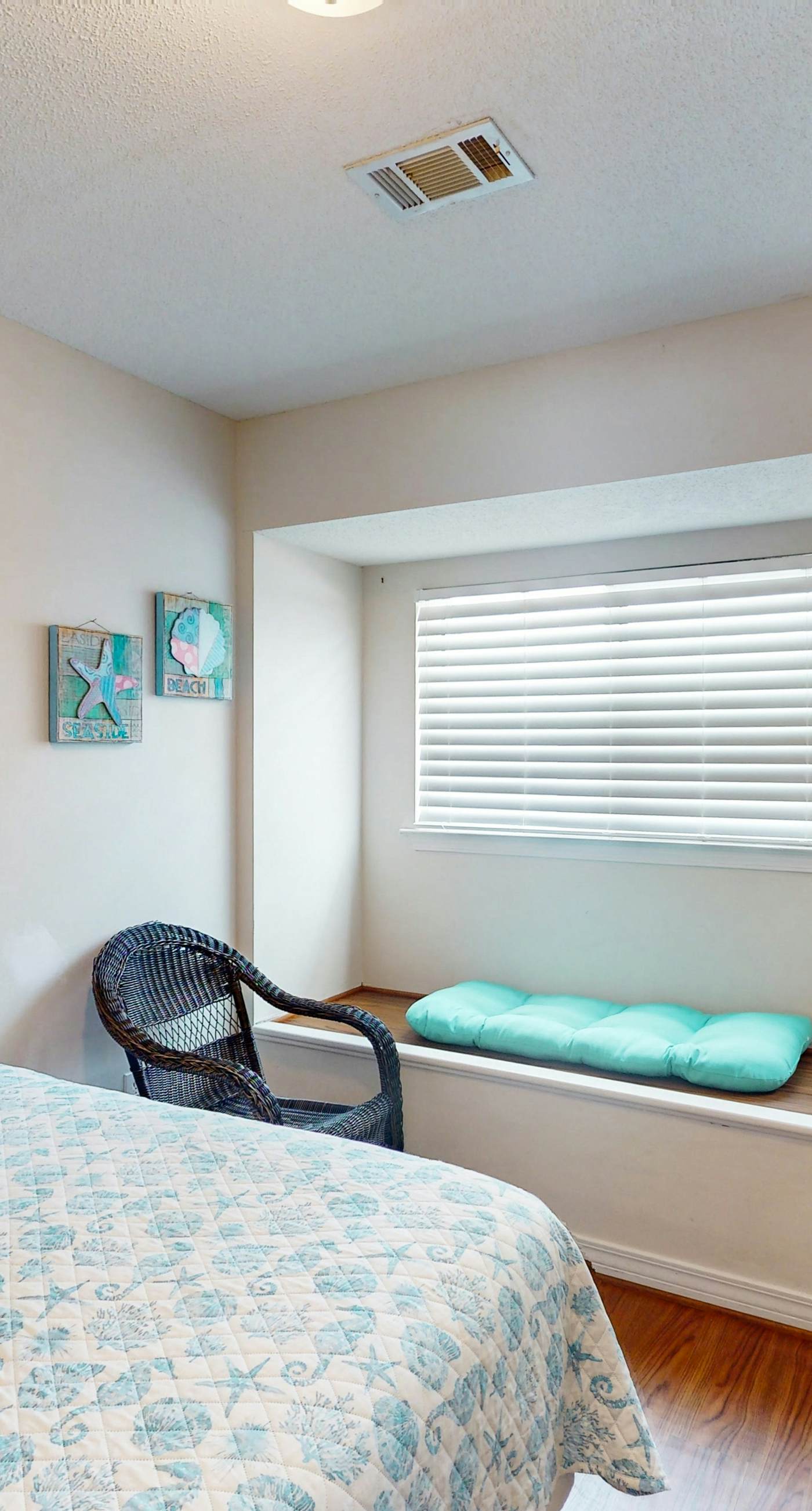 Entire Gulf view duplex with decks, beach access & shared pool, hot tub