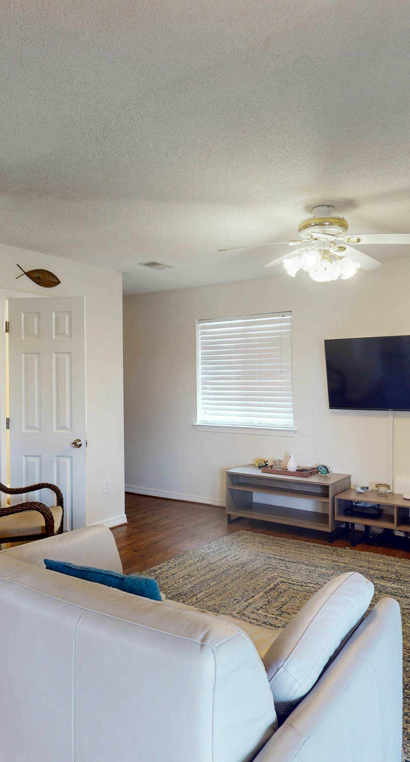 Entire Gulf view duplex with decks, beach access & shared pool, hot tub