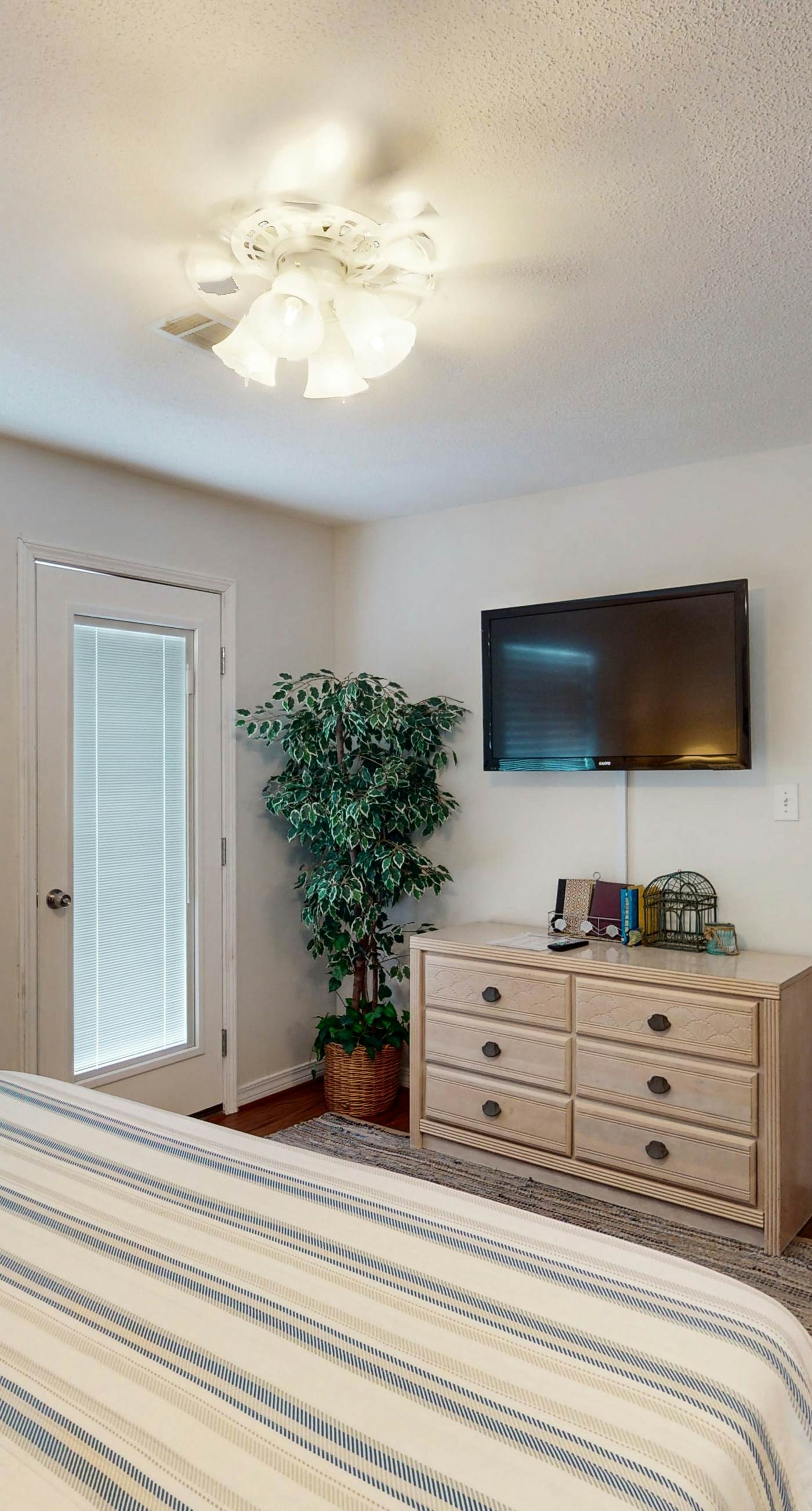 Entire Gulf view duplex with decks, beach access & shared pool, hot tub