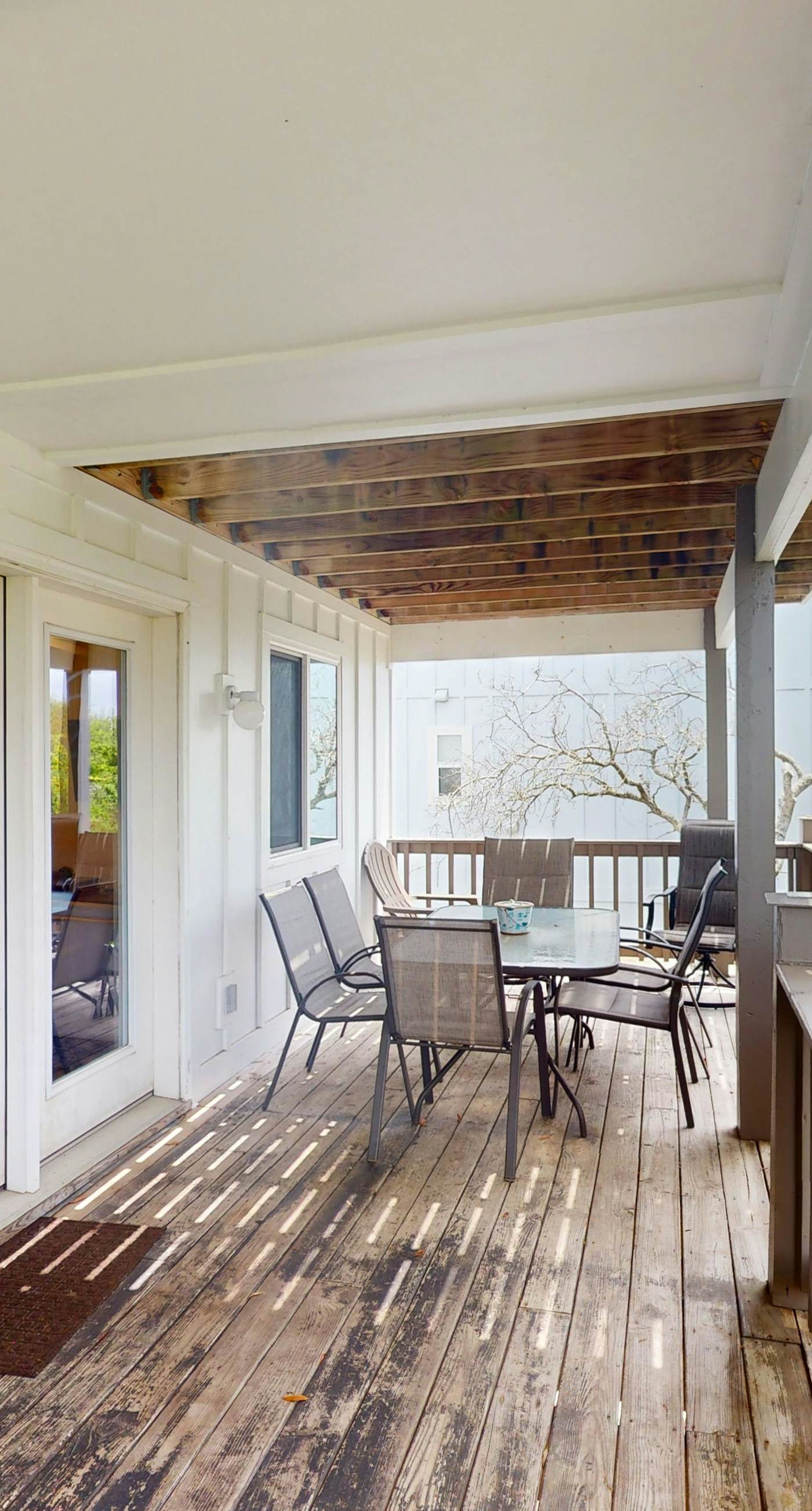 Entire Gulf view duplex with decks, beach access & shared pool, hot tub