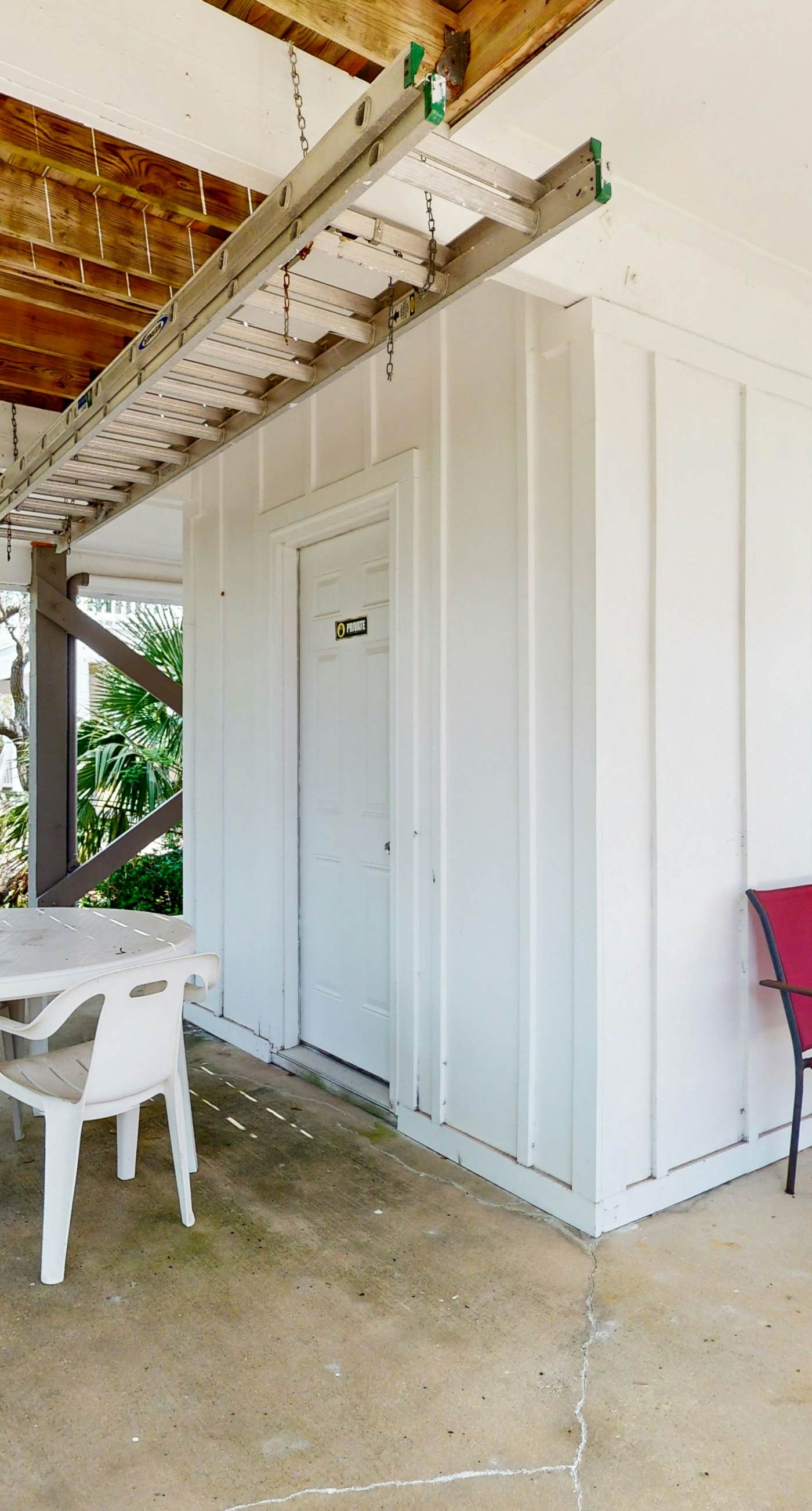 Entire Gulf view duplex with decks, beach access & shared pool, hot tub