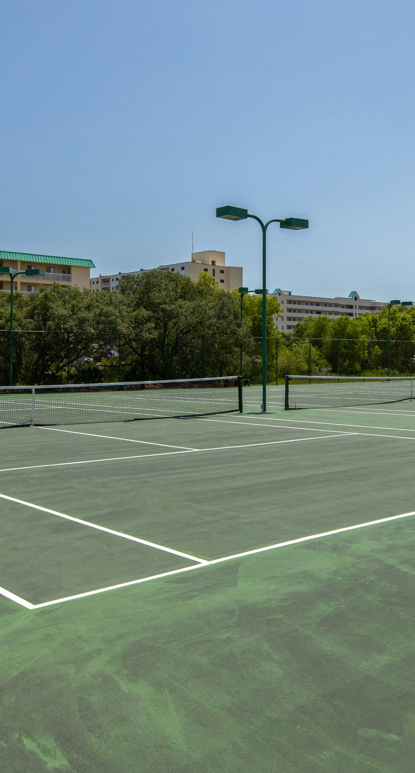 Entire Gulf view duplex with decks, beach access & shared pool, hot tub