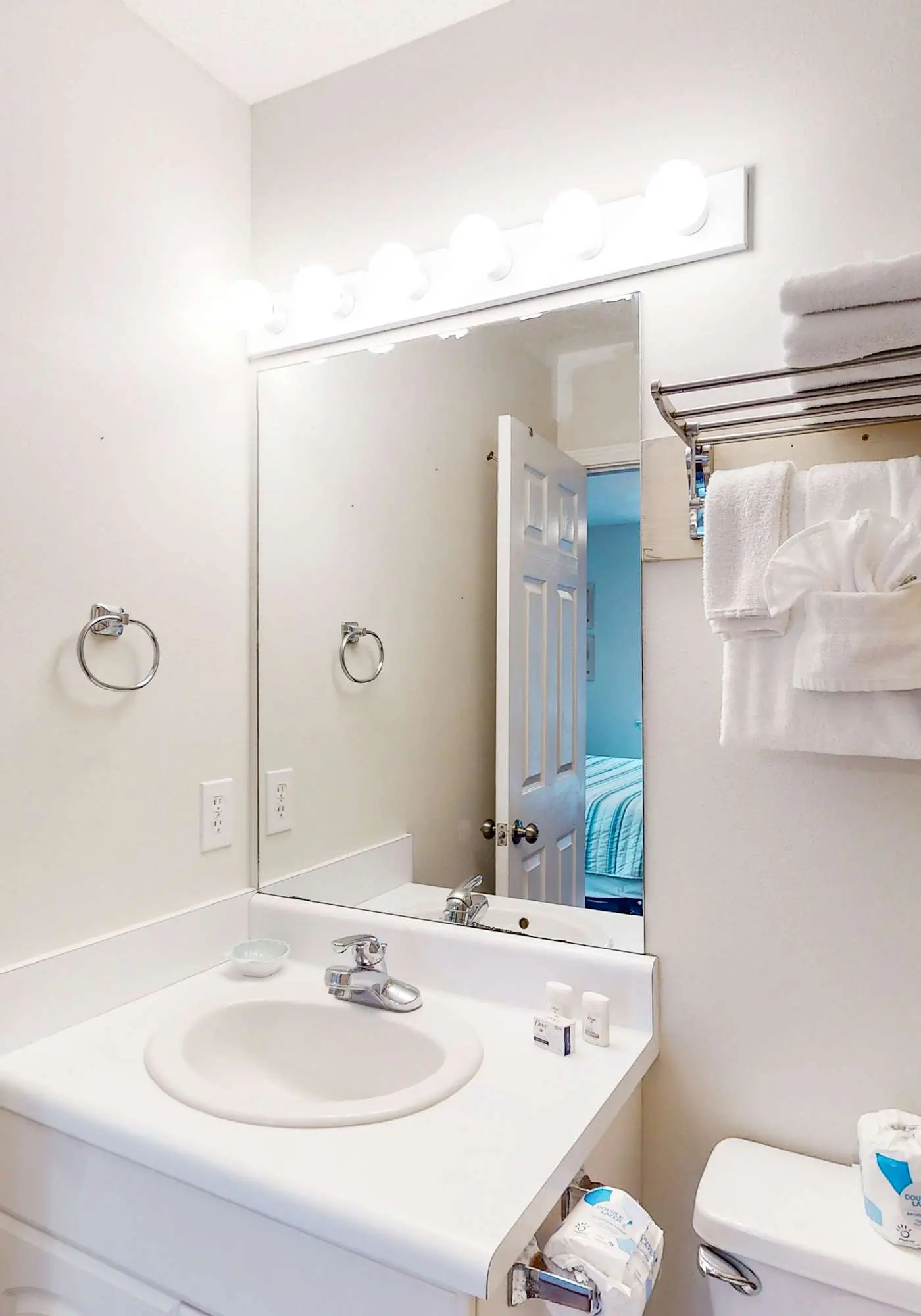 Entire Gulf view duplex with decks, beach access & shared pool, hot tub