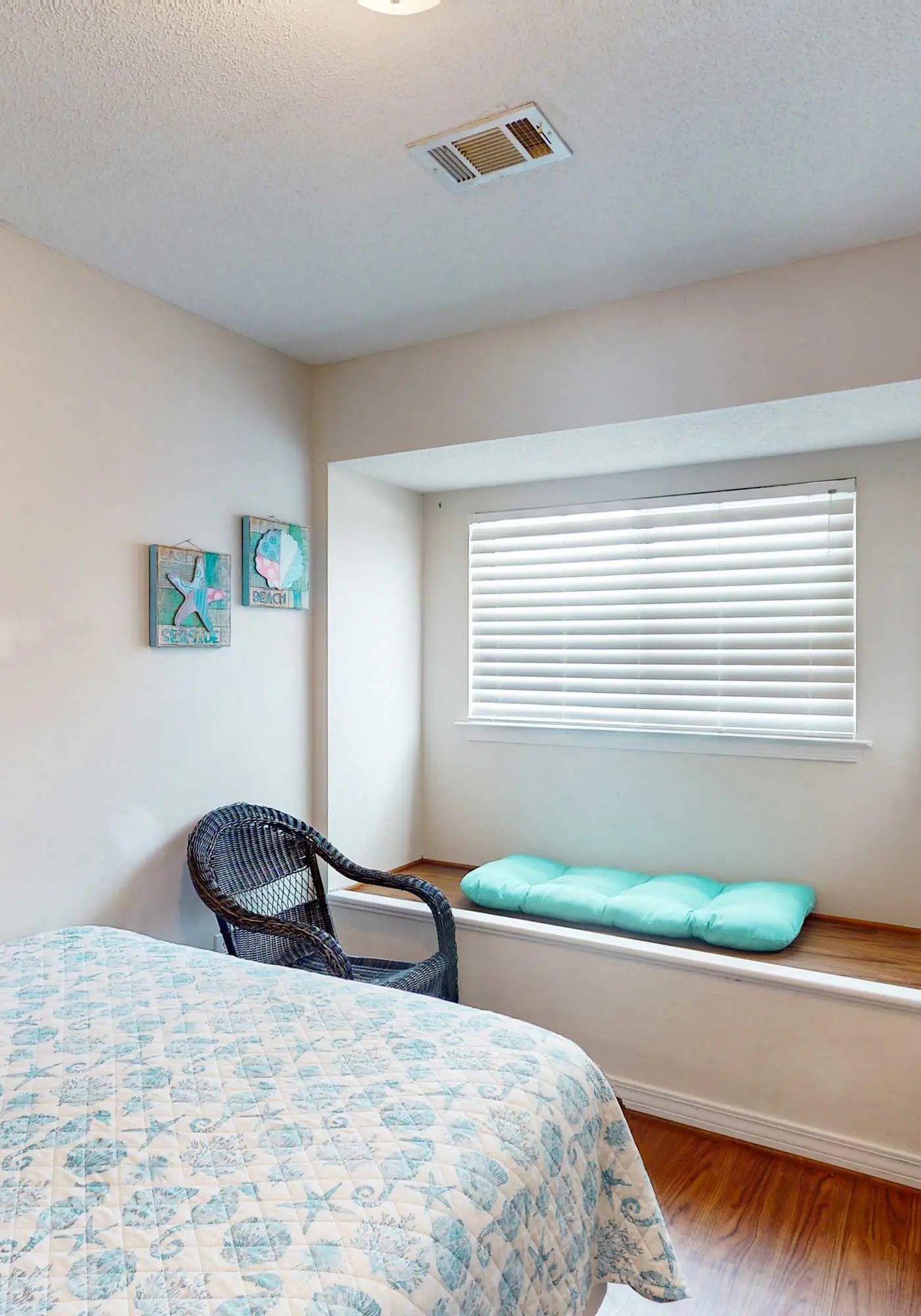 Entire Gulf view duplex with decks, beach access & shared pool, hot tub