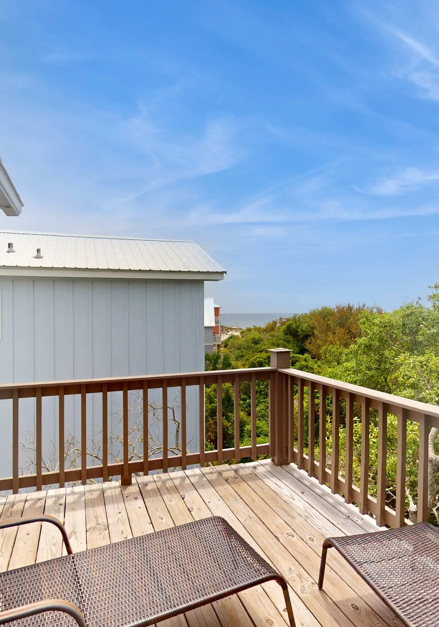 Entire Gulf view duplex with decks, beach access & shared pool, hot tub
