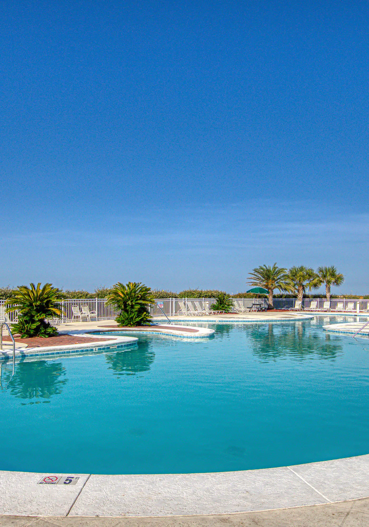 Entire Gulf view duplex with decks, beach access & shared pool, hot tub