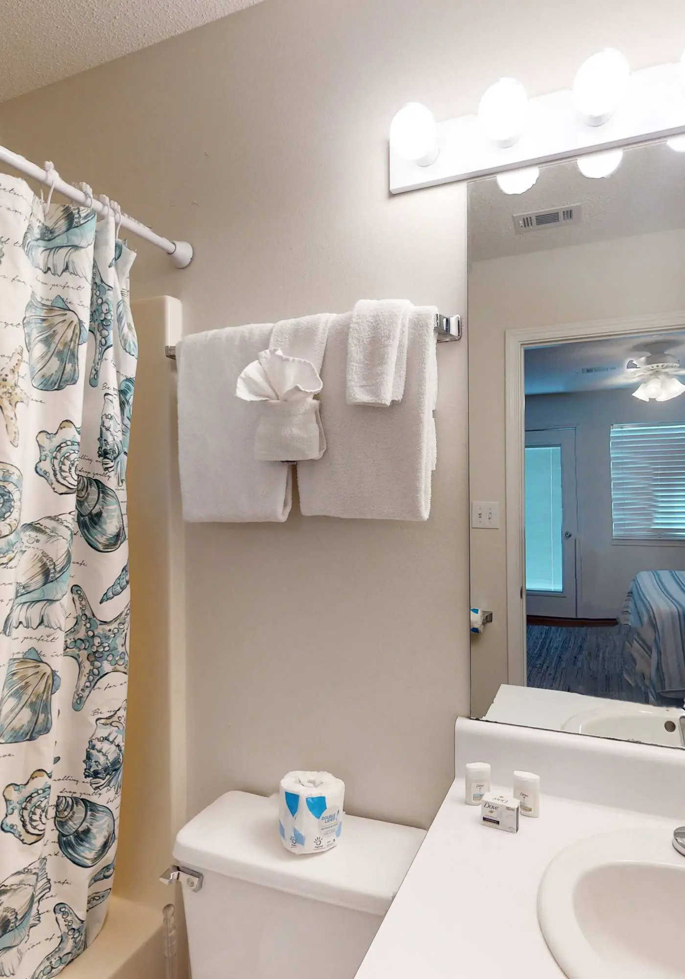 Entire Gulf view duplex with decks, beach access & shared pool, hot tub